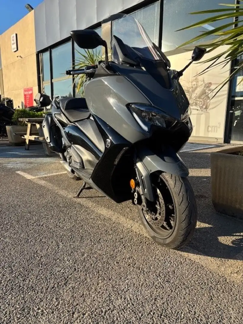 Yamaha TMAX 560 Gris - 1