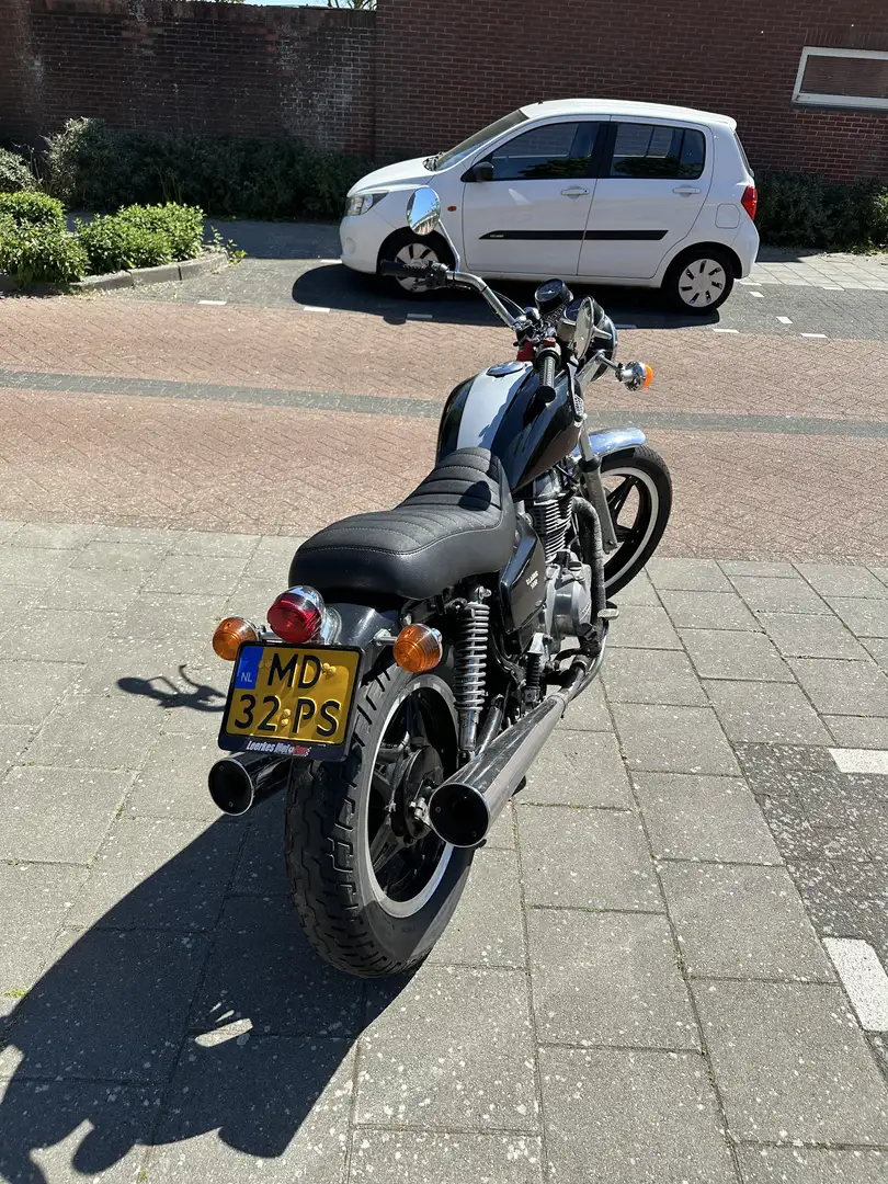Honda CM 400 Noir - 2