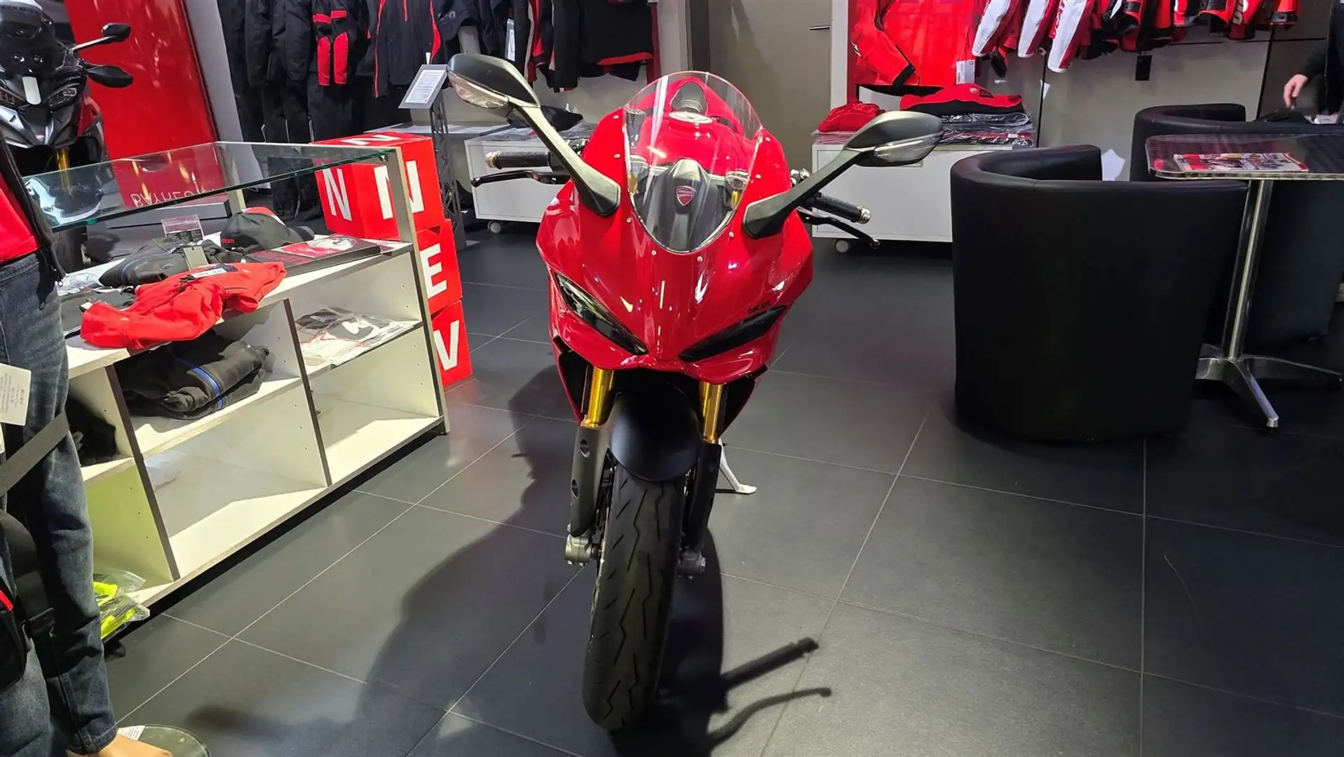 Ducati Panigale V2 S Roşu - 2