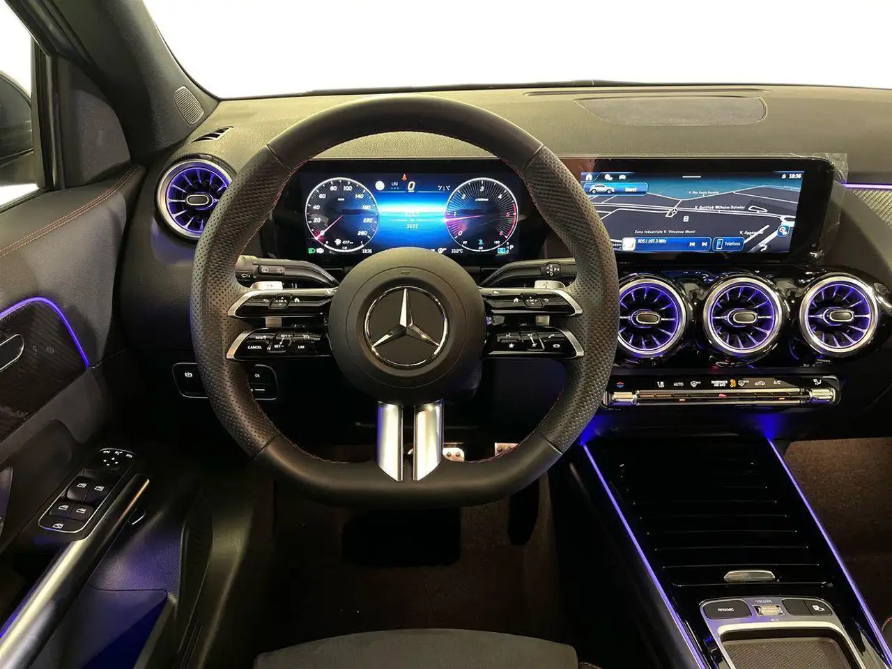Mercedes-Benz GLA 2026 — фото 11