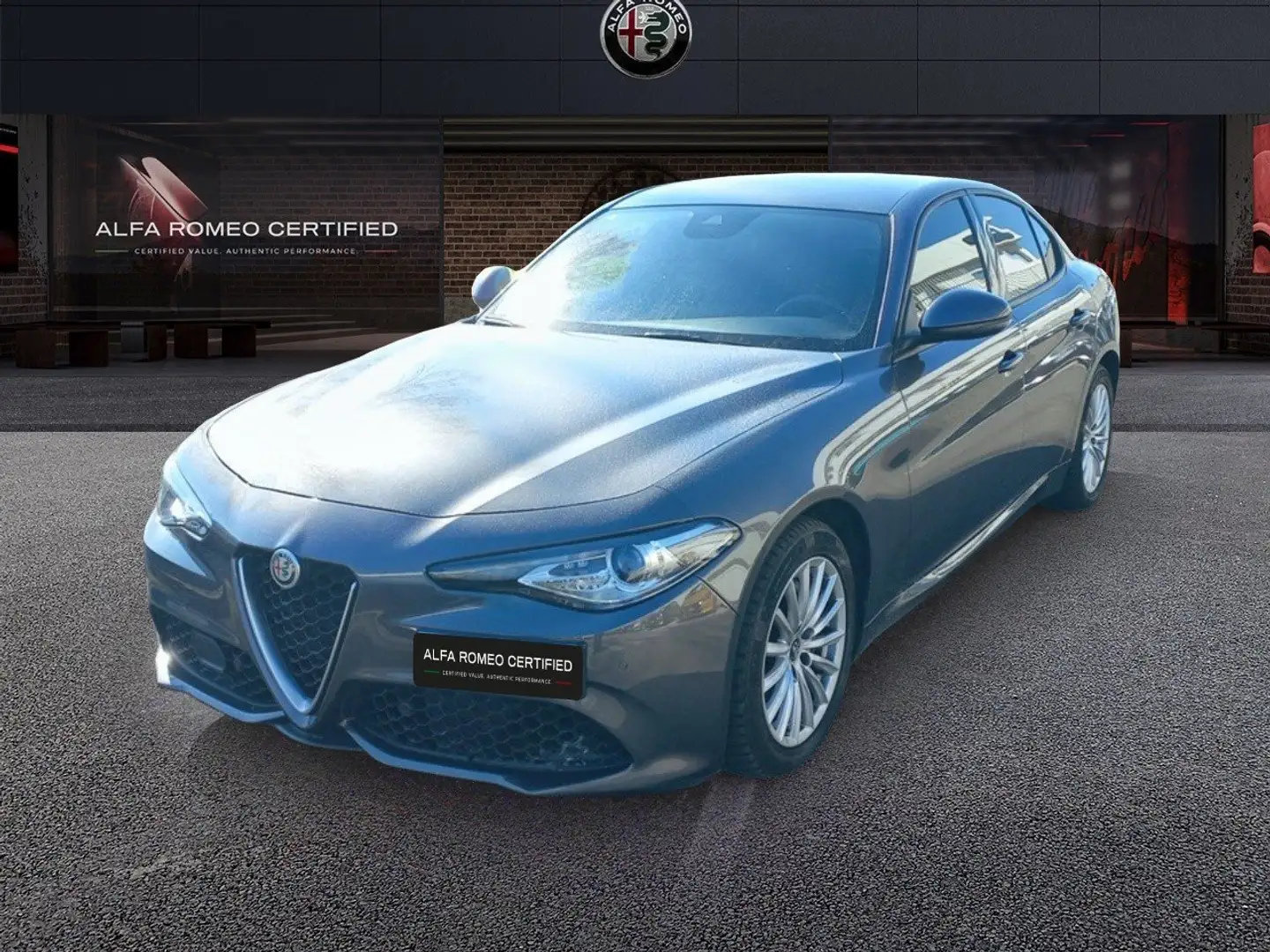Alfa Romeo Giulia 2.0 T 200 CV Super Business AT8 Grigio - 1