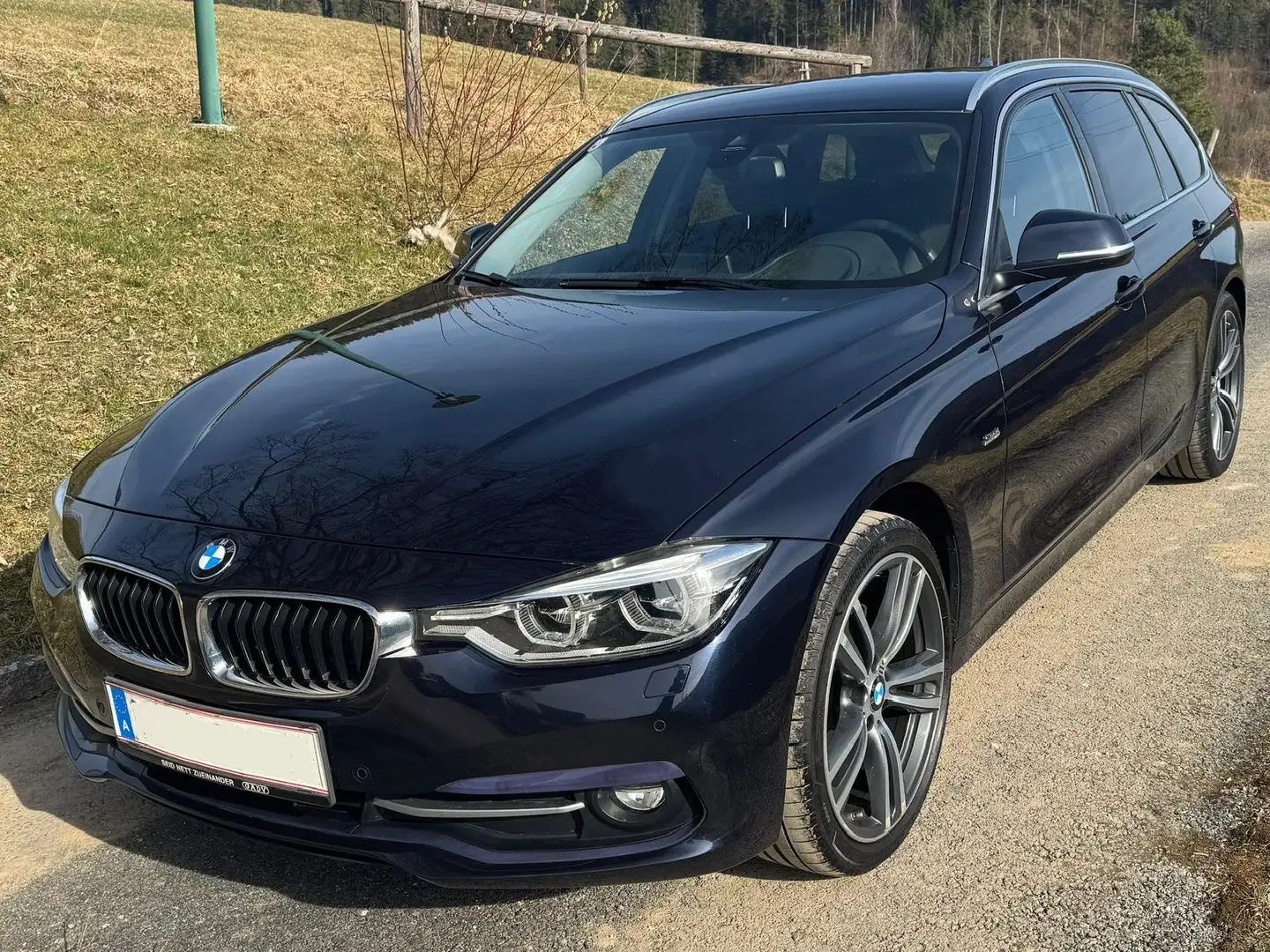 BMW 320 320d xDrive Touring Sport Line Aut. Sport Line Blau - 1