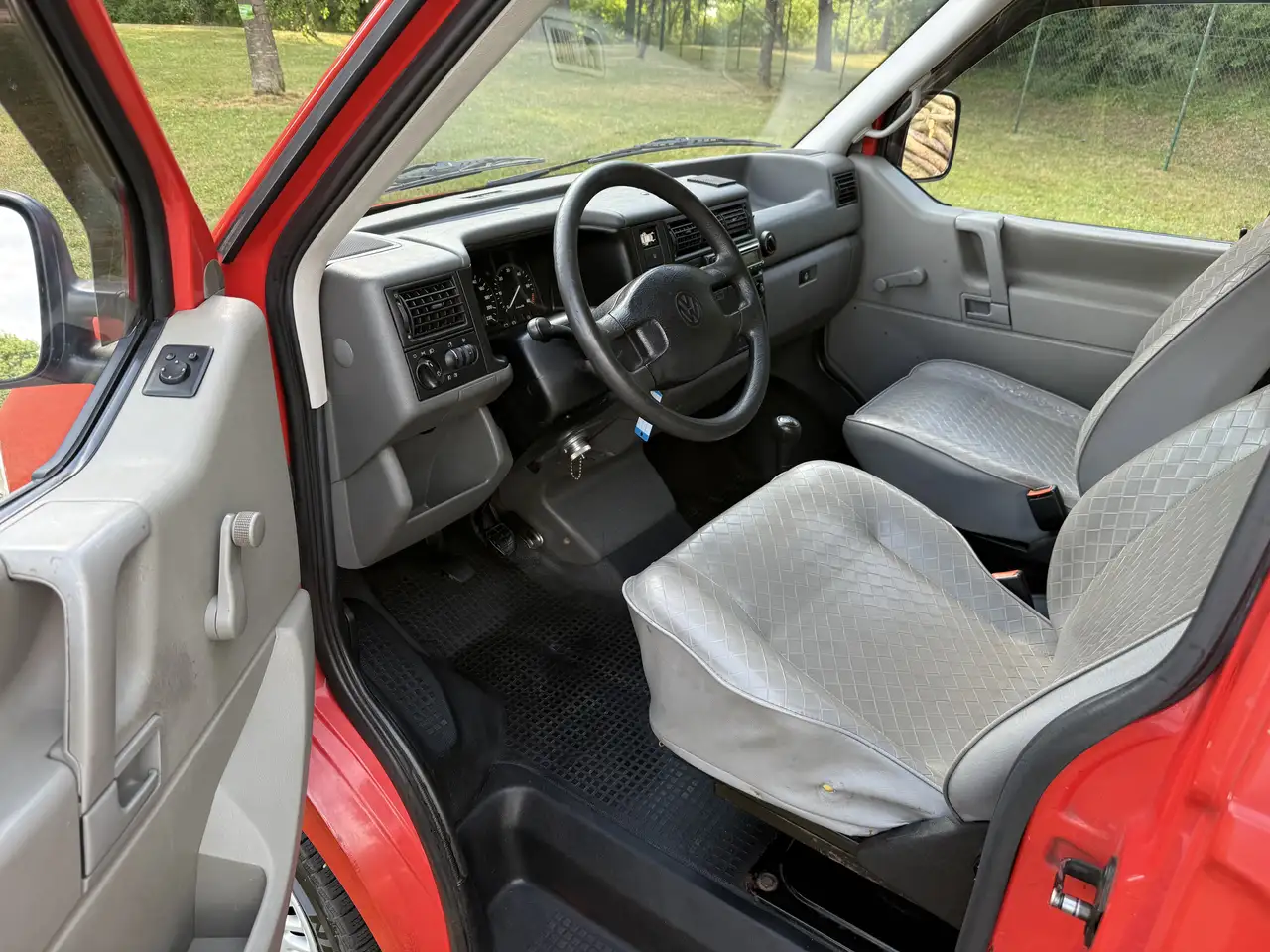 Volkswagen T4 Kombi 2.5 Syncro 46.000 Km StandHeizung AHK TÜv, foto 7