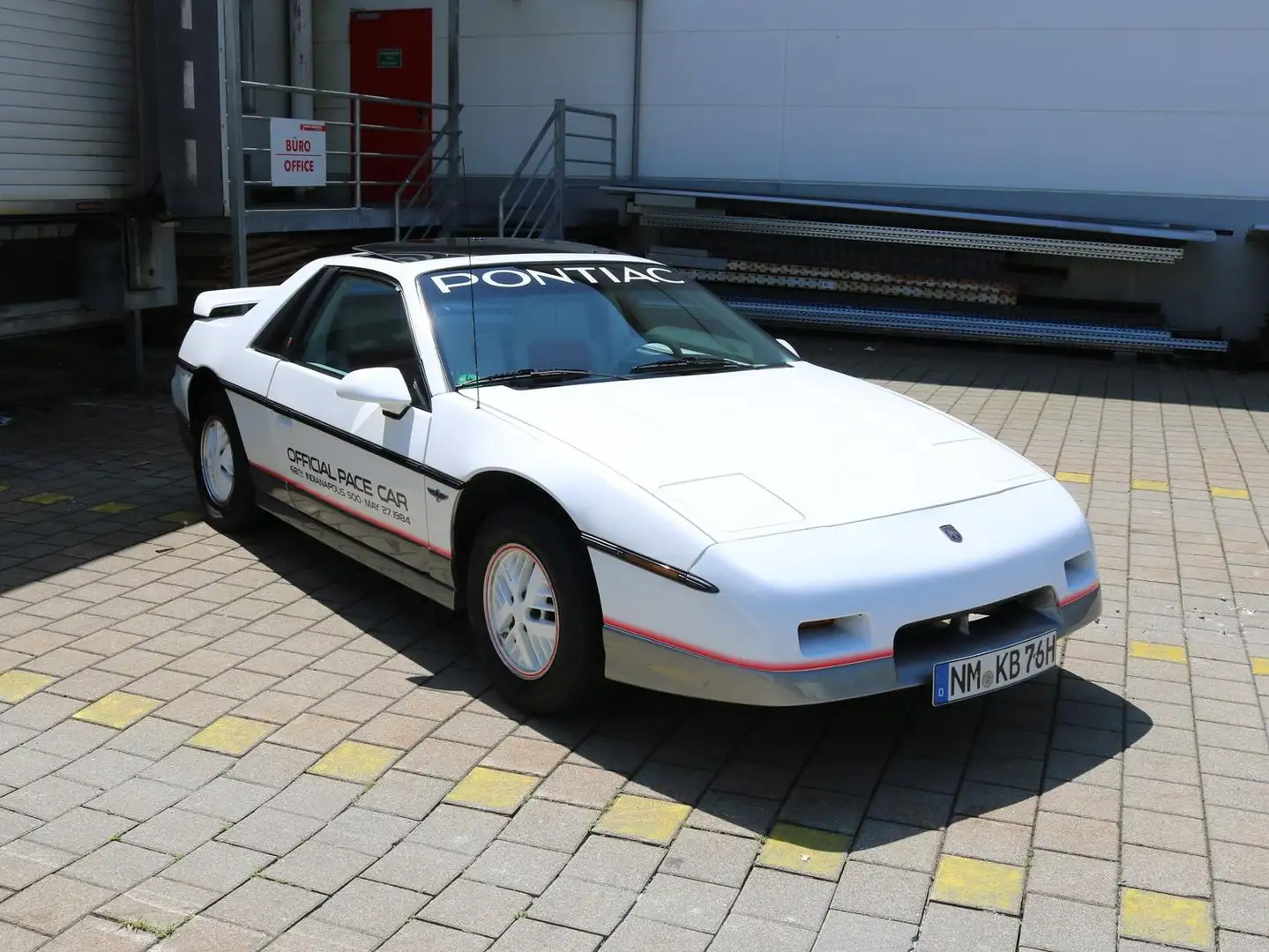 Pontiac Fiero Indy Weiß - 2