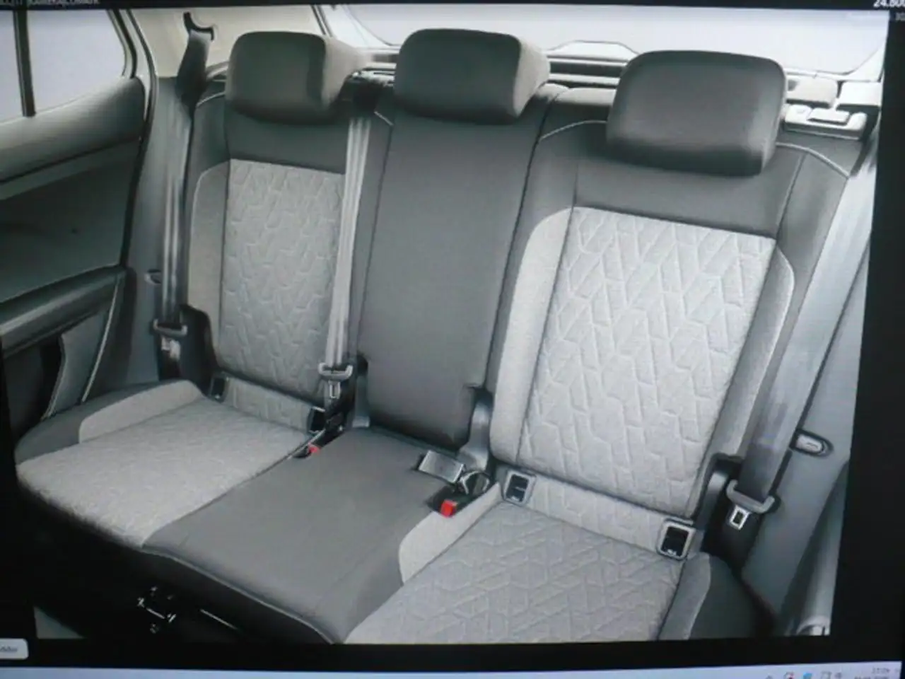 Volkswagen T-Cross 1.0 TSI 85 kW Life Kamera PDC v+h SHZ ACC 7