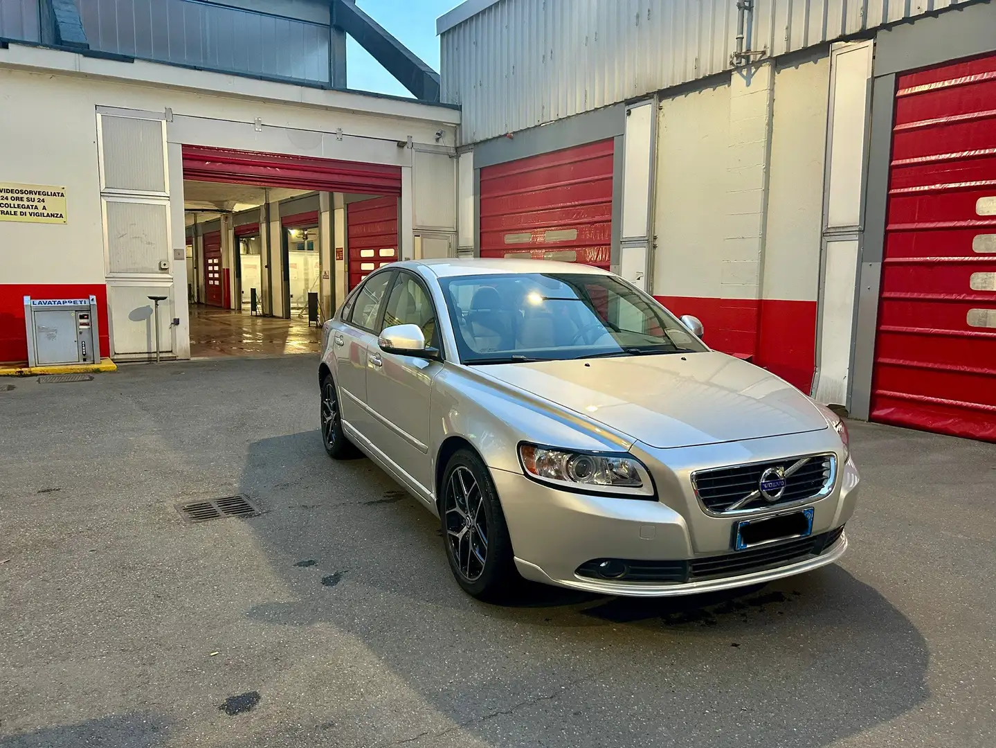 Volvo S40 2.0 d3 R-design 150cv - 1