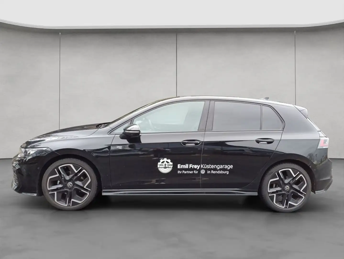 Volkswagen Golf VIII R-Line 2,0 l TDI DSG Schwarz - 2