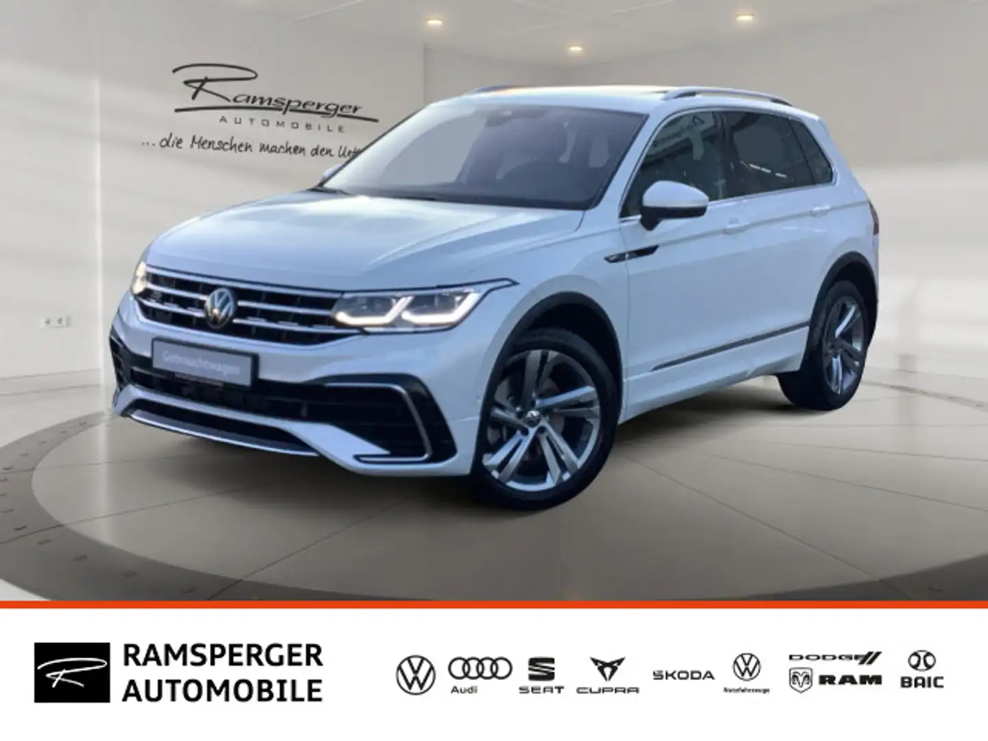 Volkswagen Tiguan 2.0 TDI DSG R-Line 4M. AHK Matrix Pano St Weiß - 1