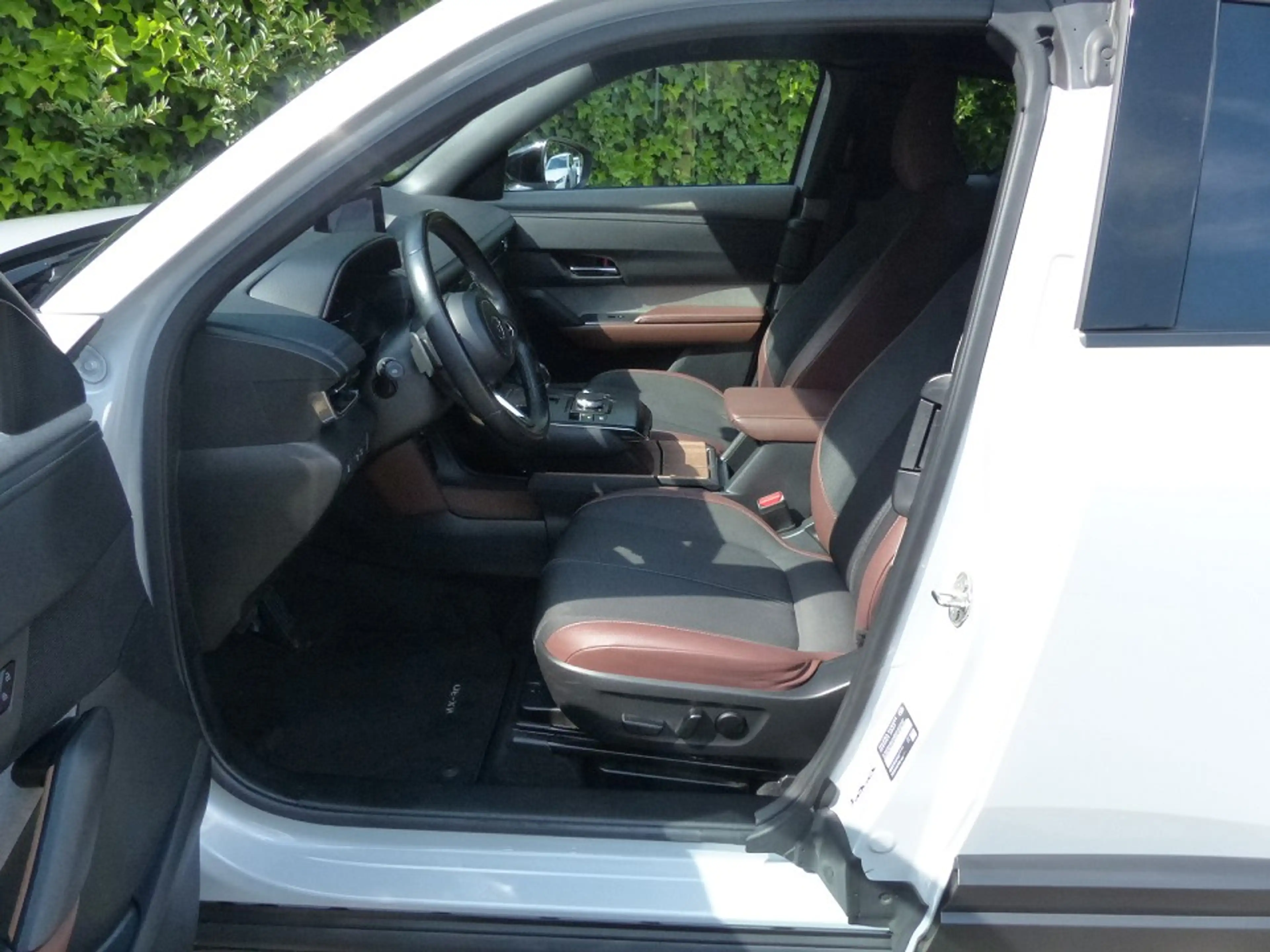 Mazda MX-30 35,5 kWh e-SKYACTIV 145 PS ADVantage + Allwetterre — photo 9