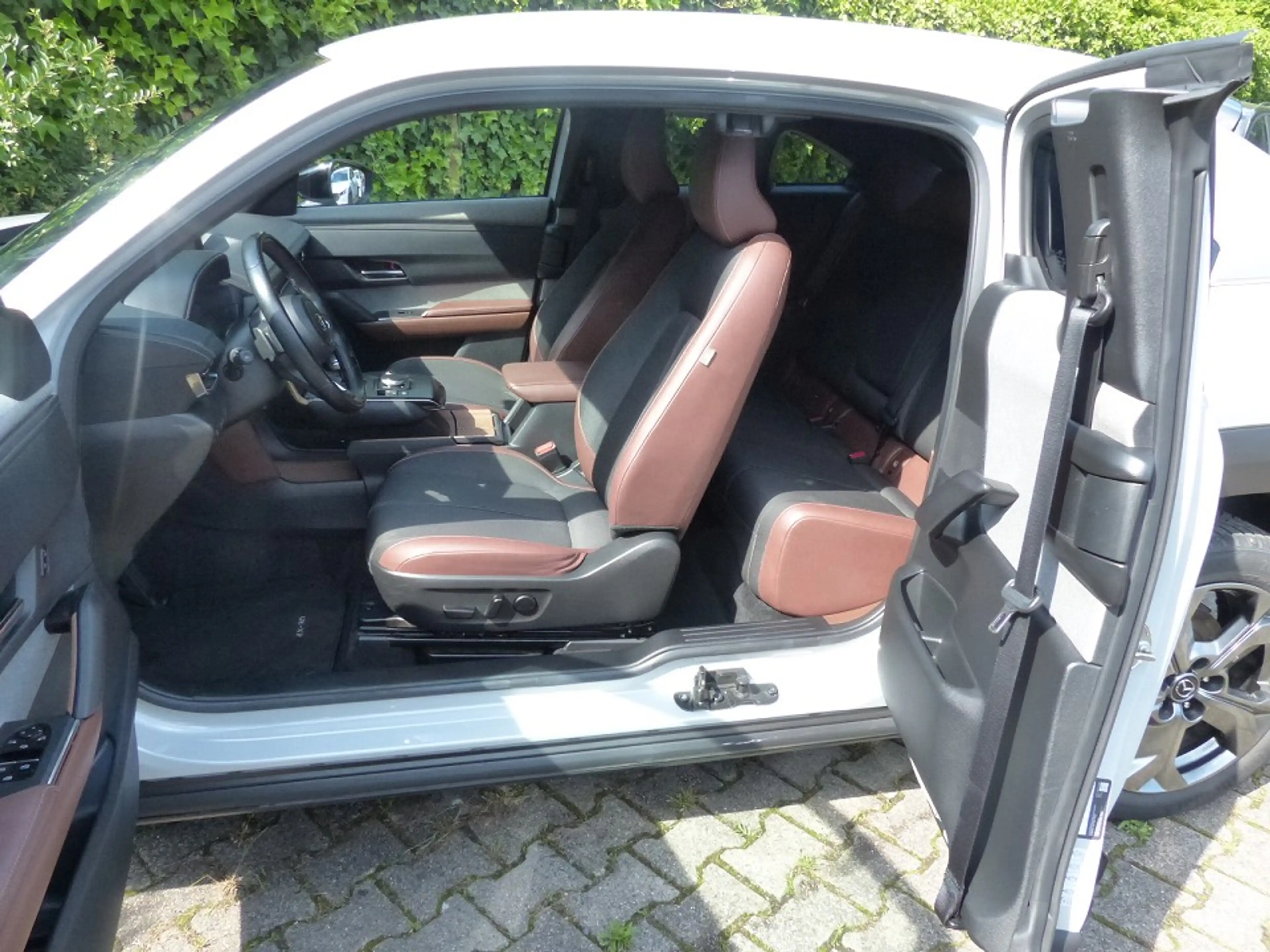 Mazda MX-30 35,5 kWh e-SKYACTIV 145 PS ADVantage + Allwetterre — photo 10