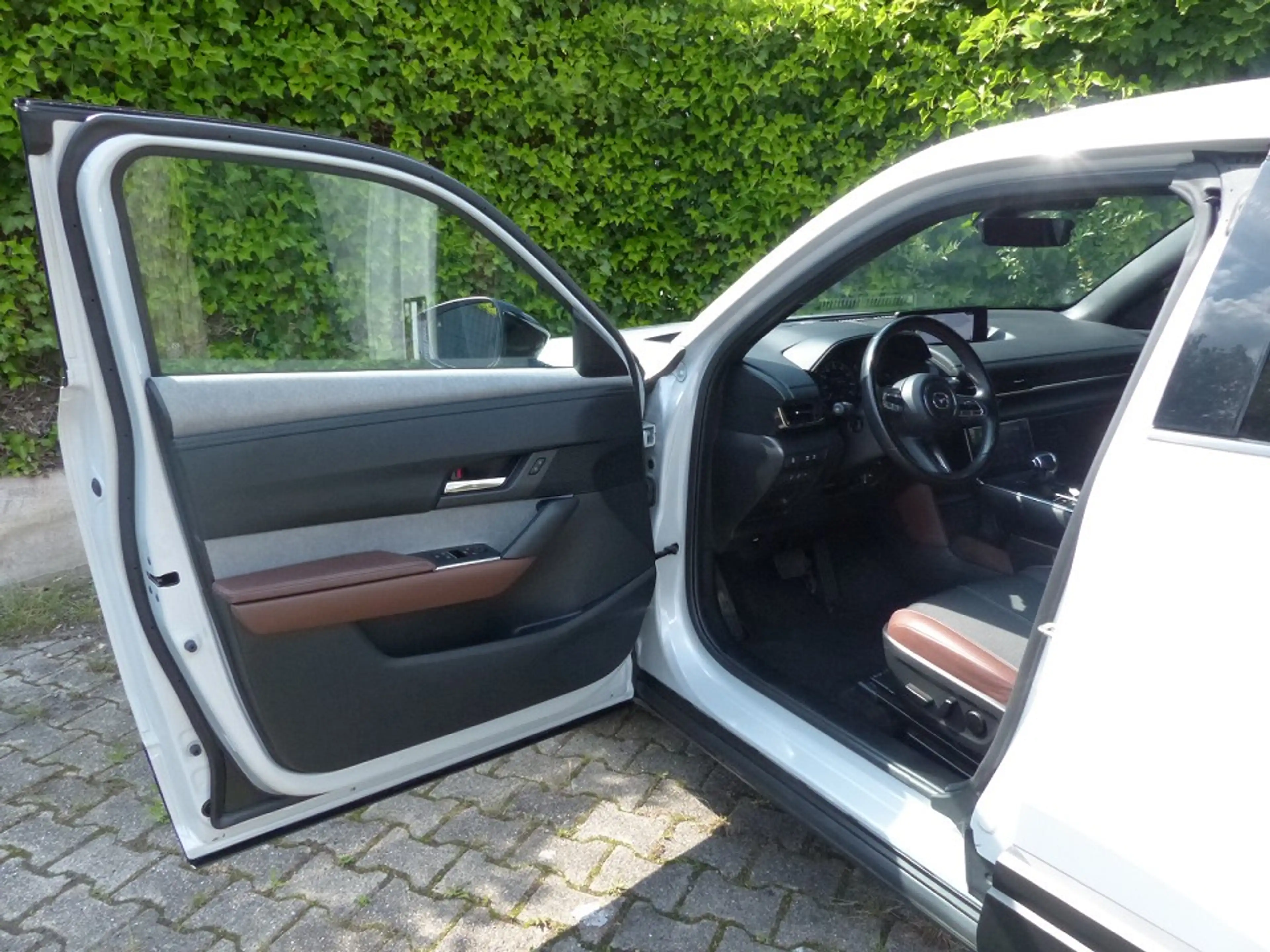 Mazda MX-30 35,5 kWh e-SKYACTIV 145 PS ADVantage + Allwetterre — photo 8