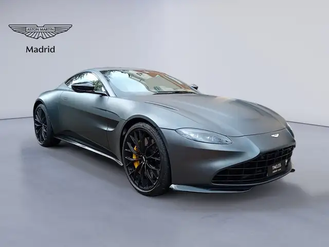 Aston Martin Vantage 4.0 V8