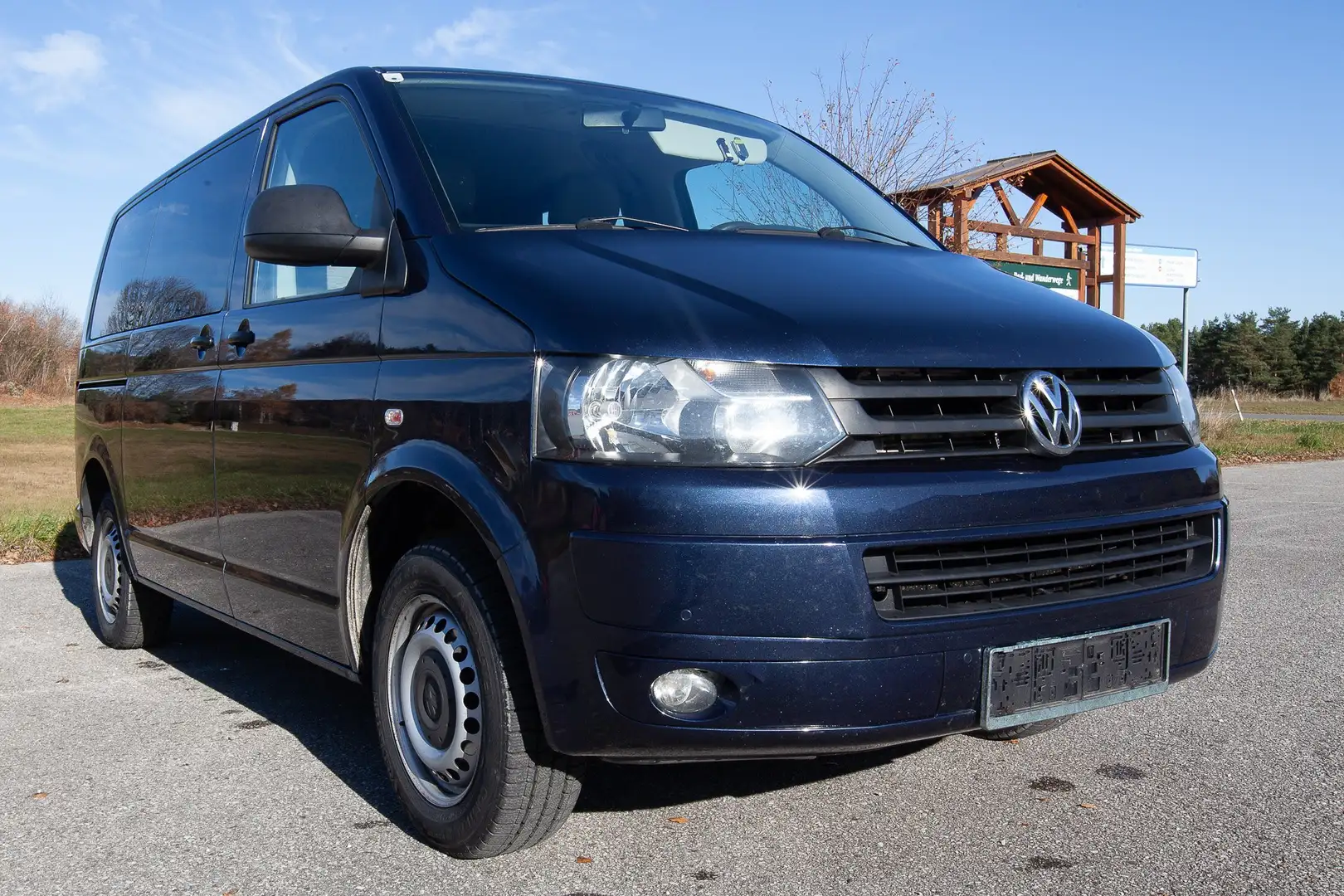 Volkswagen T5 Transporter 2.0 TDI 4Motion KR Standheizung Blau - 1