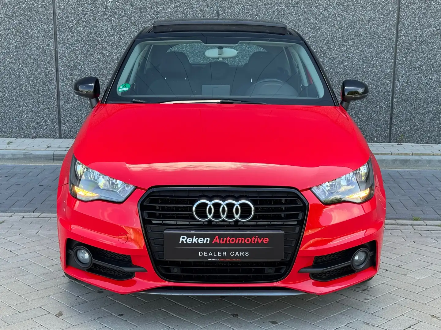 Audi A1 Sportback 1.2 TFSI S-line 1e eigenaar Pano Clima N Rouge - 2