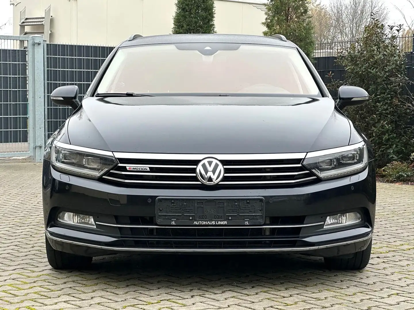 Volkswagen Passat Variant Passat Var. Comfortline BMT 4Motion *LED*AHK*ACC Schwarz - 2