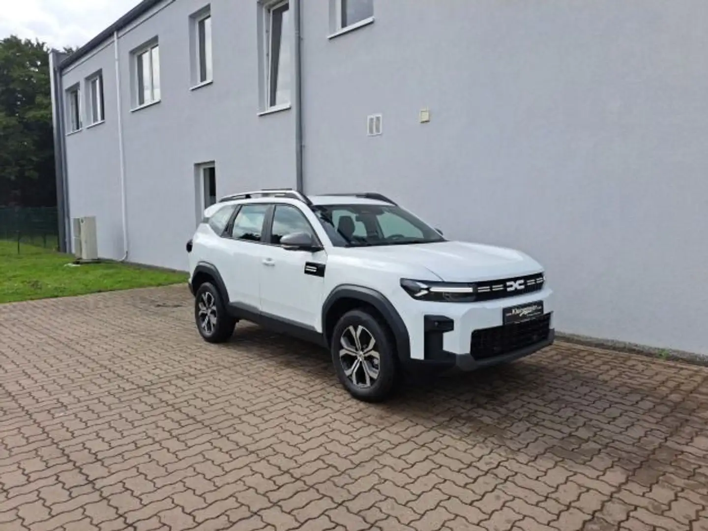 Dacia Bigster Expression Hybrid 155*Easy+Winter-Plus-P Weiß - 2