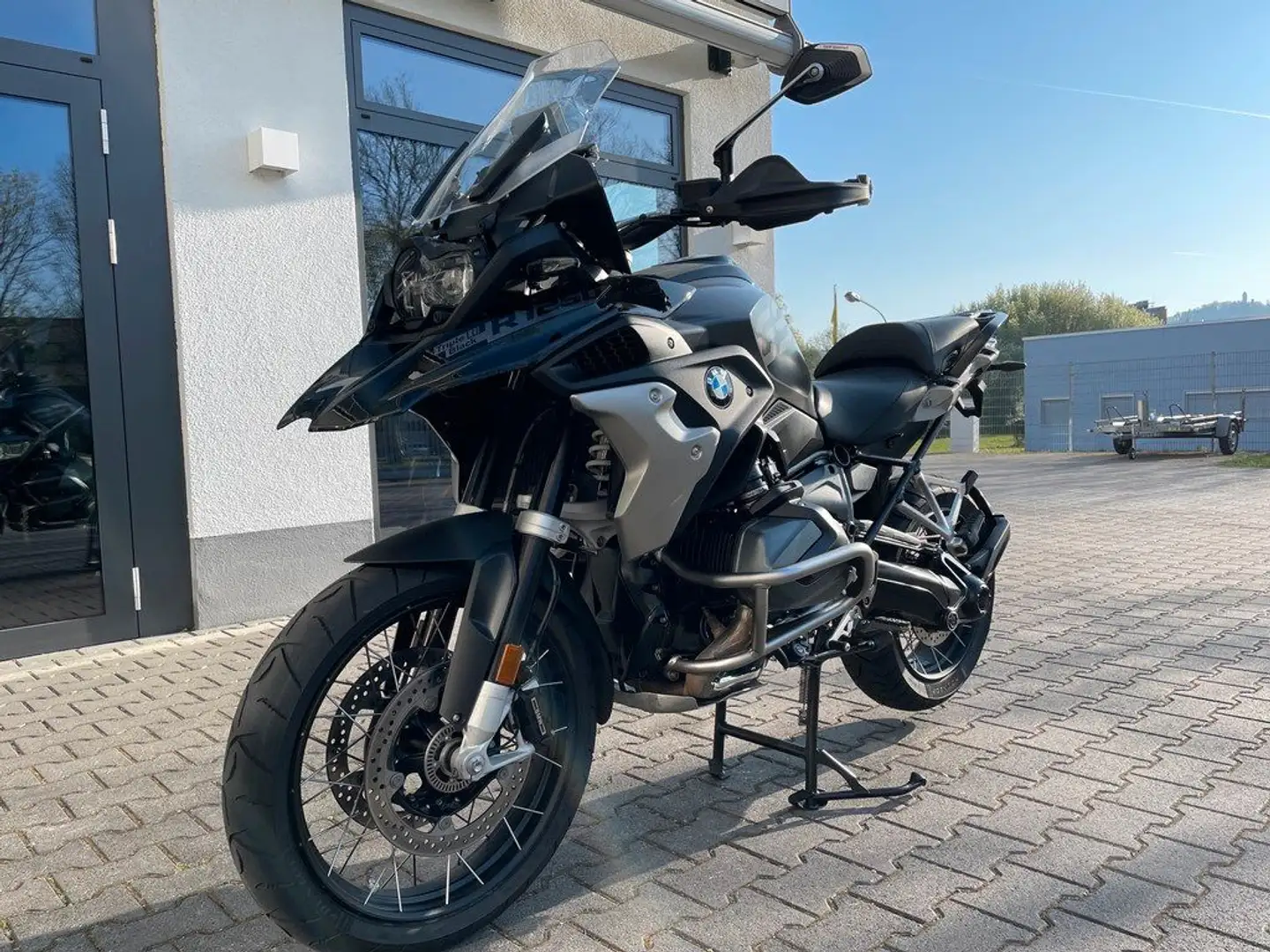 BMW R 1250 GS Triple Black 4-Pakete Speiche Sitzheiz Schwarz - 2