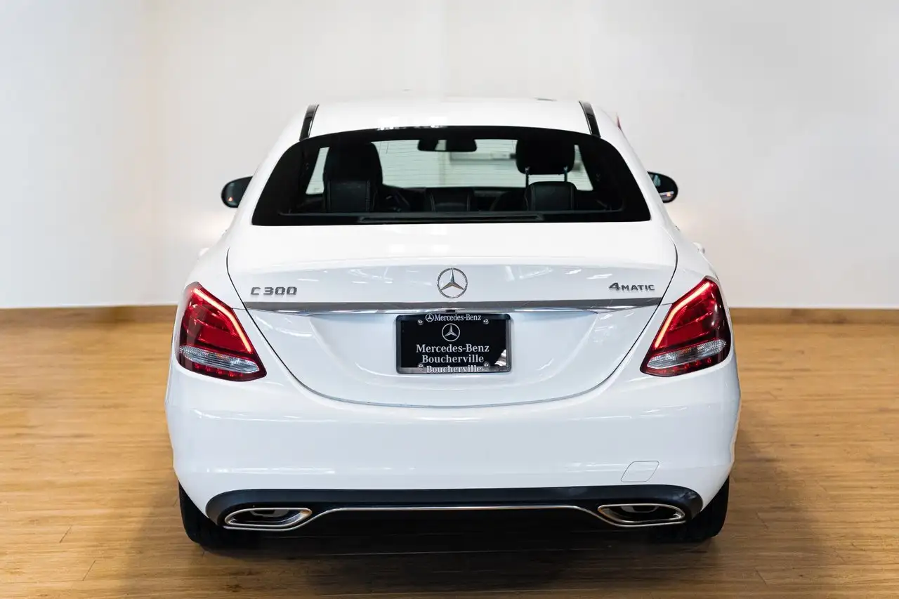 Mercedes-Benz C-Class снимка Mercedes-Benz C-Class
