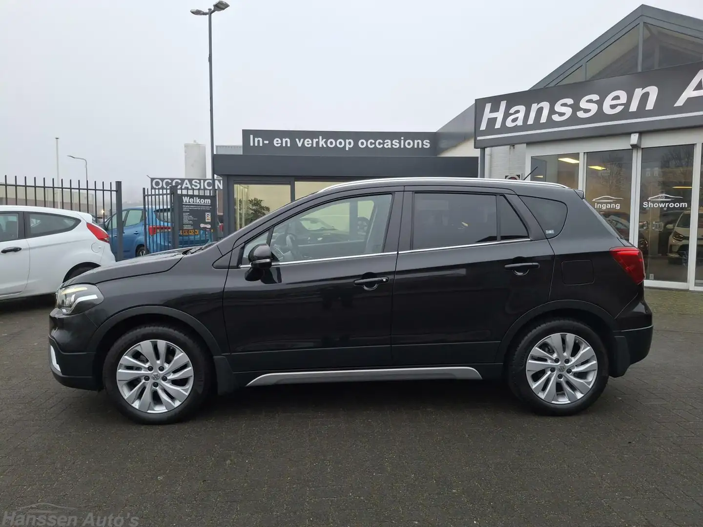 Suzuki S-Cross 1.0 Boosterjet Stijl Černá - 2
