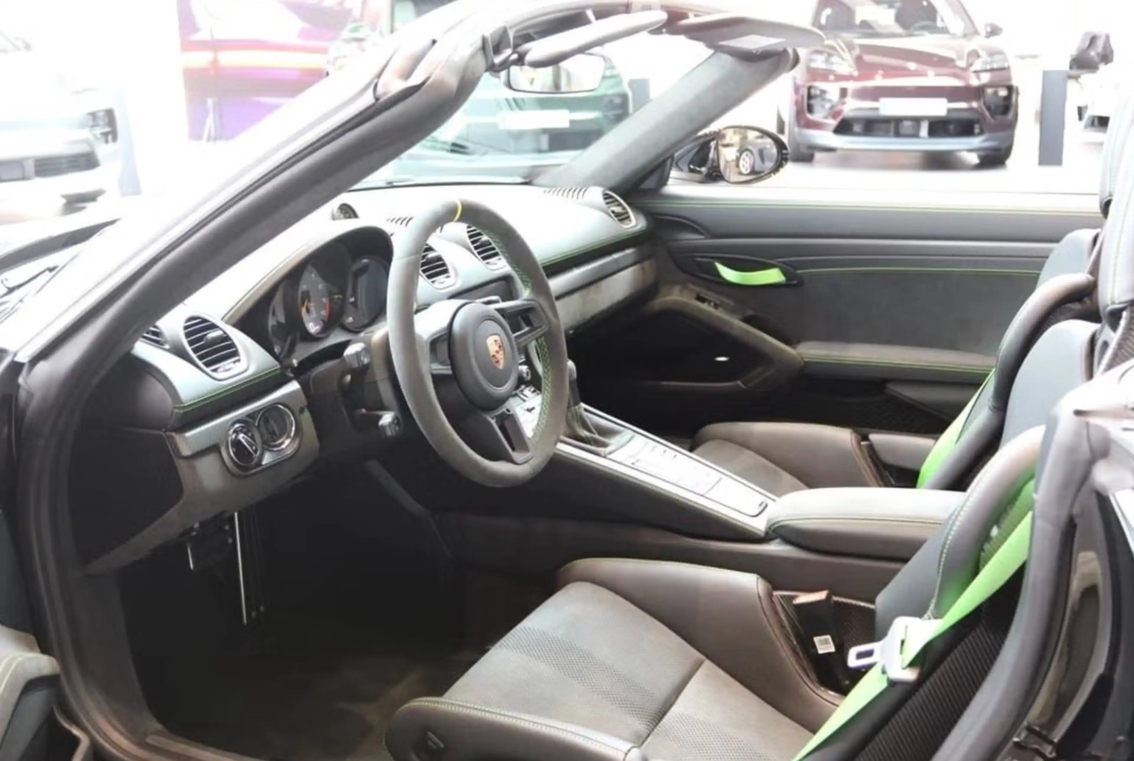 Porsche Boxster 718 Boxster Spyder RS — photo 13