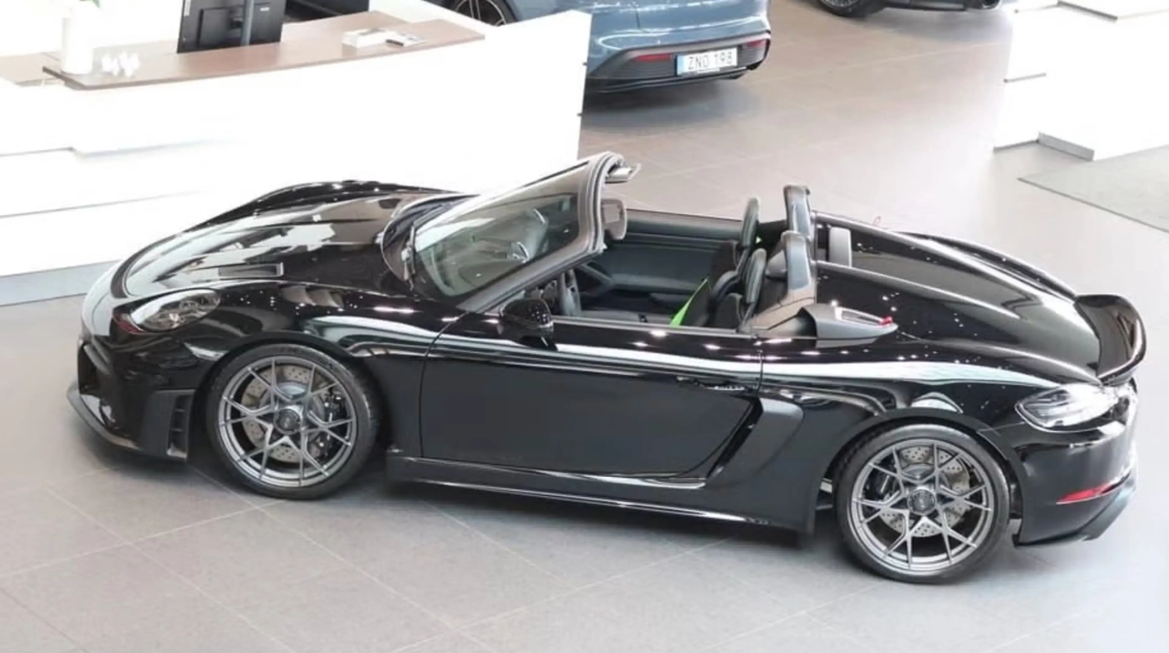 Porsche Boxster 718 Boxster Spyder RS — photo 15