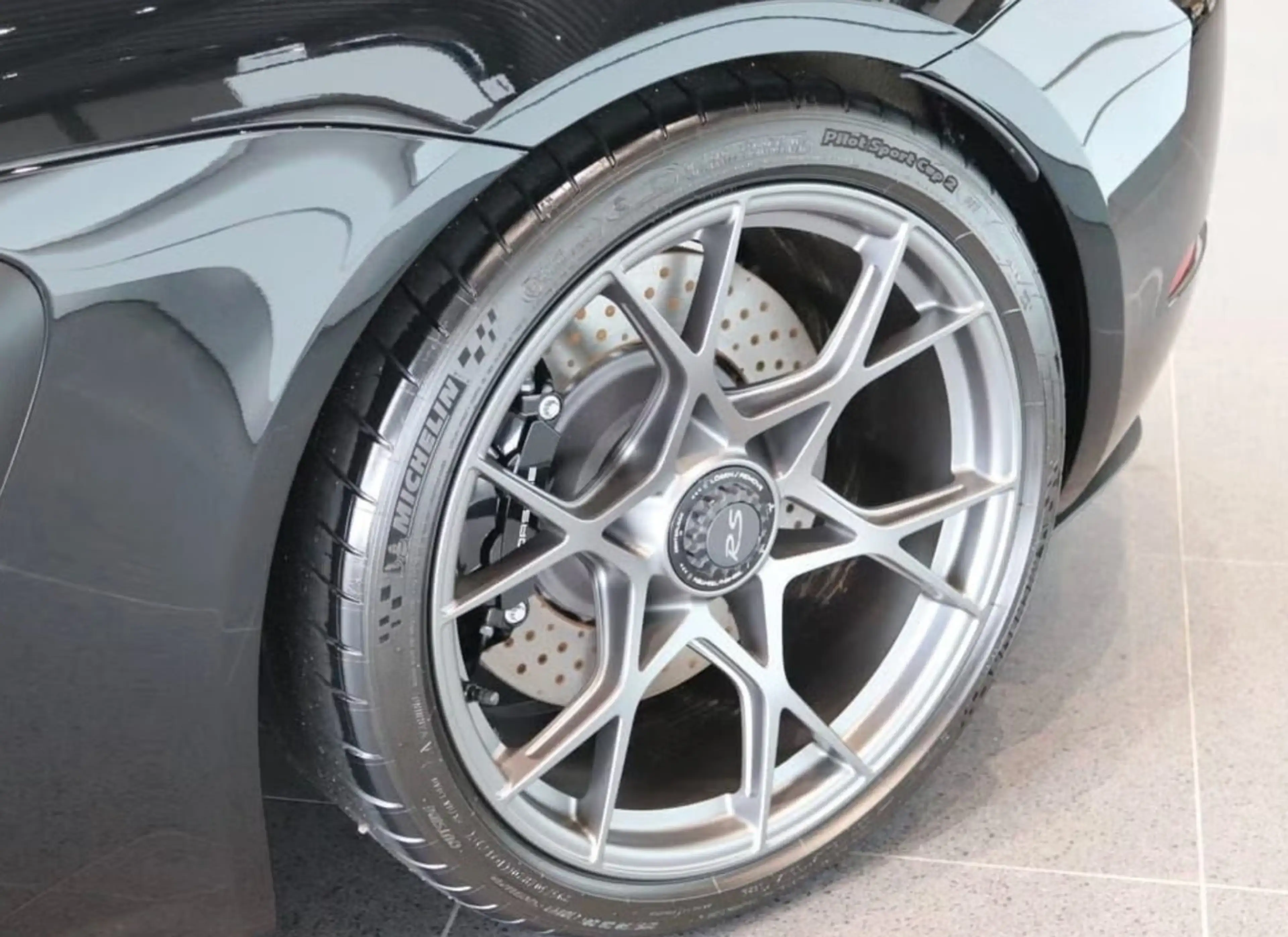 Porsche Boxster 718 Boxster Spyder RS — photo 11