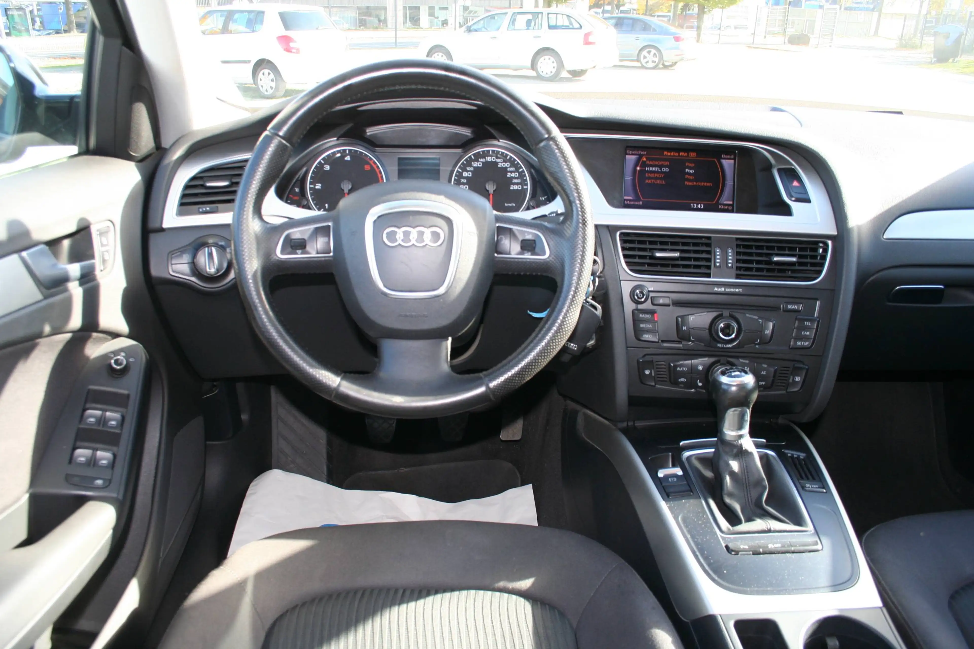 Audi A4 Avant 2.0 TDI *Standheizung*Xenon* — photo 11
