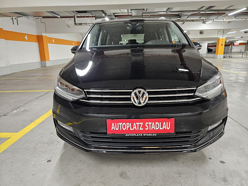 Volkswagen Touran Highline 2,0 SCR TDI — photo 3