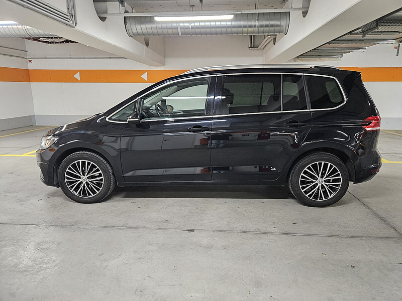Volkswagen Touran Highline 2,0 SCR TDI — photo 4