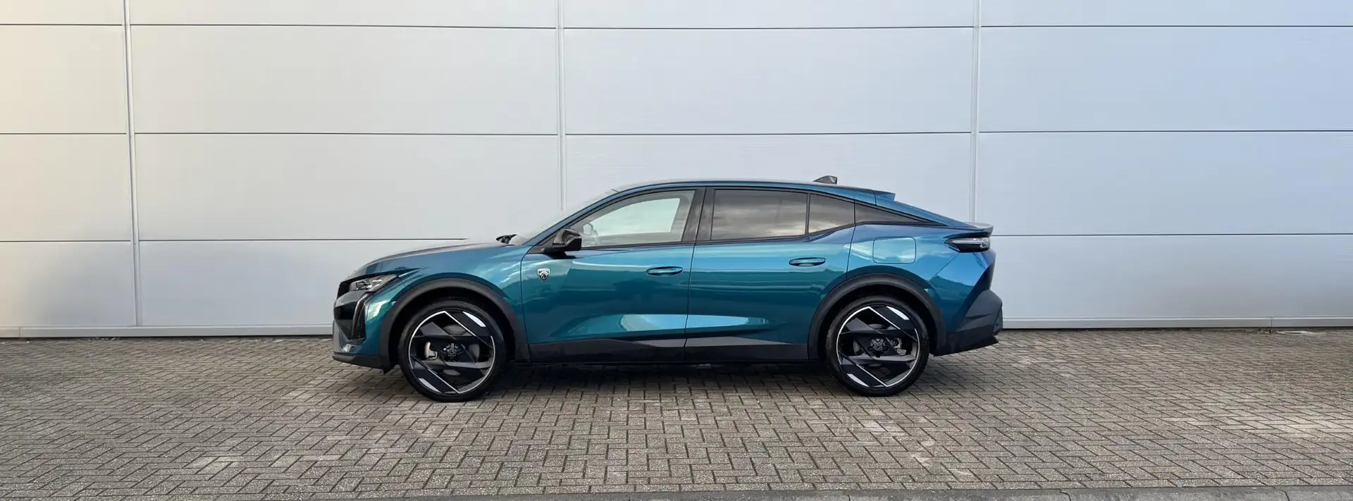 Peugeot 408 1.6 HYbrid GT 225 EAT8 First Edition | Navigatie | Blau - 2