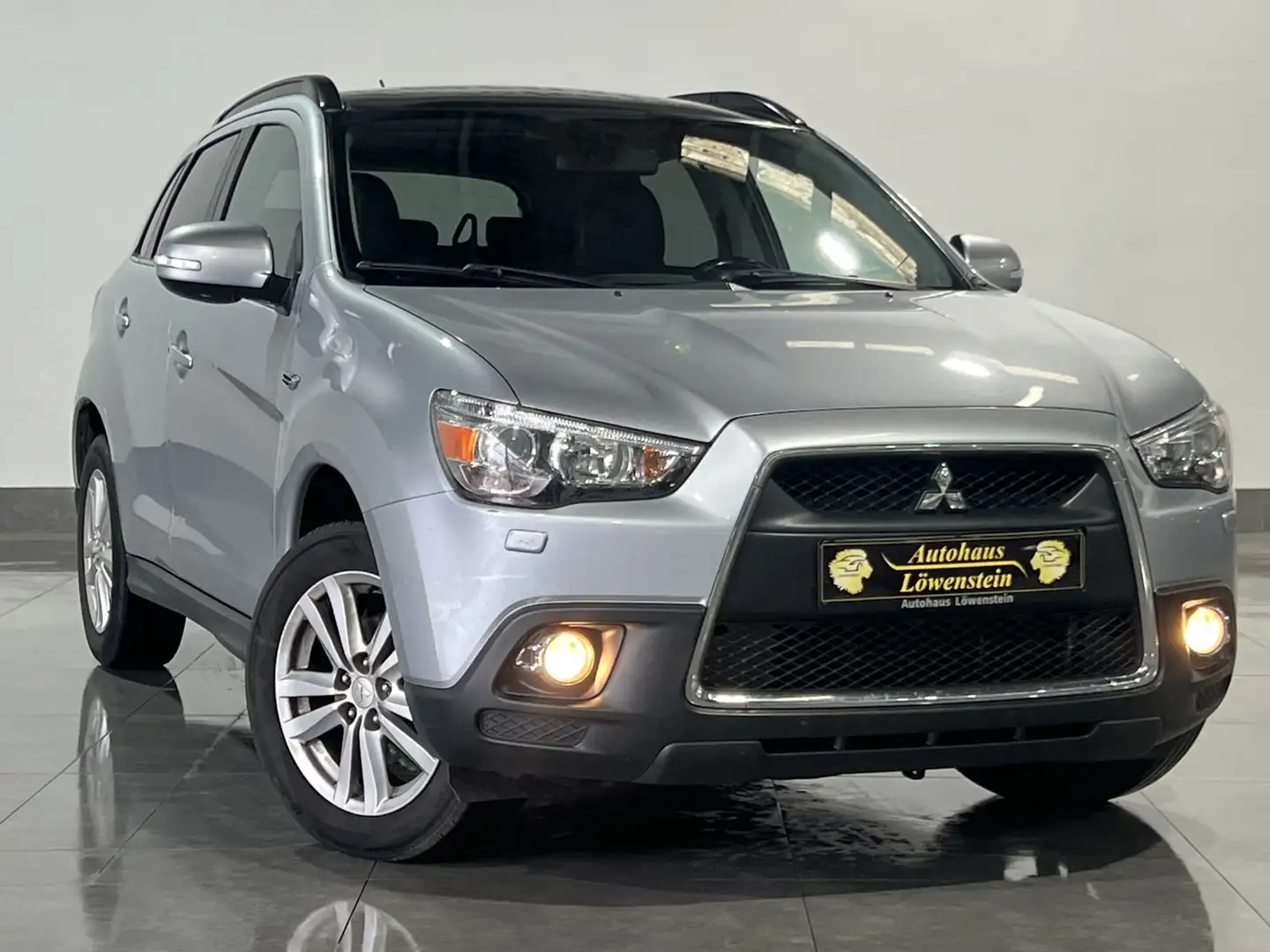 Mitsubishi ASX Instyle 4WD*AHK*KLIMA*RFK*NAVI* Silber - 2