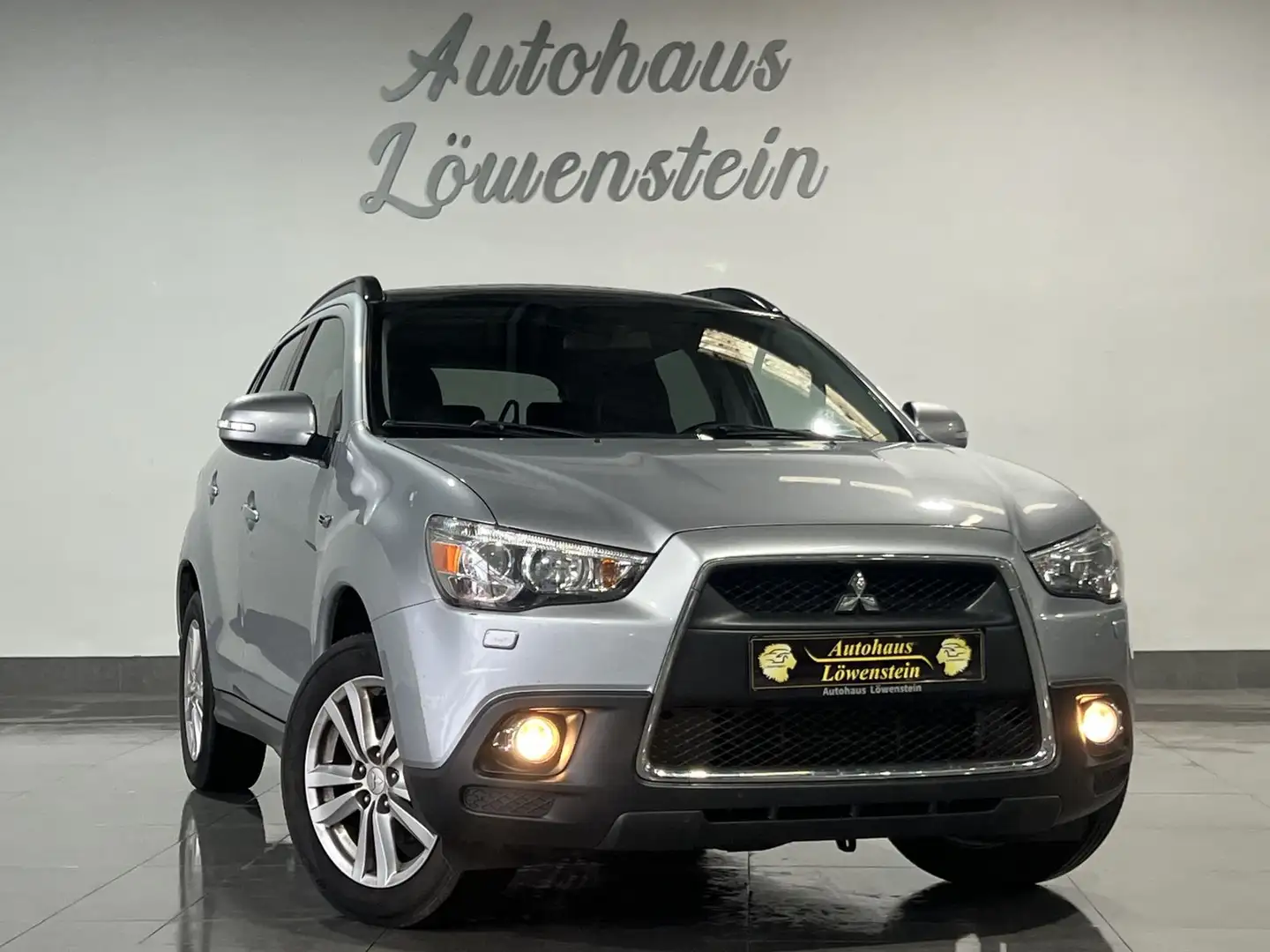 Mitsubishi ASX Instyle 4WD*AHK*KLIMA*RFK*NAVI* Silber - 1
