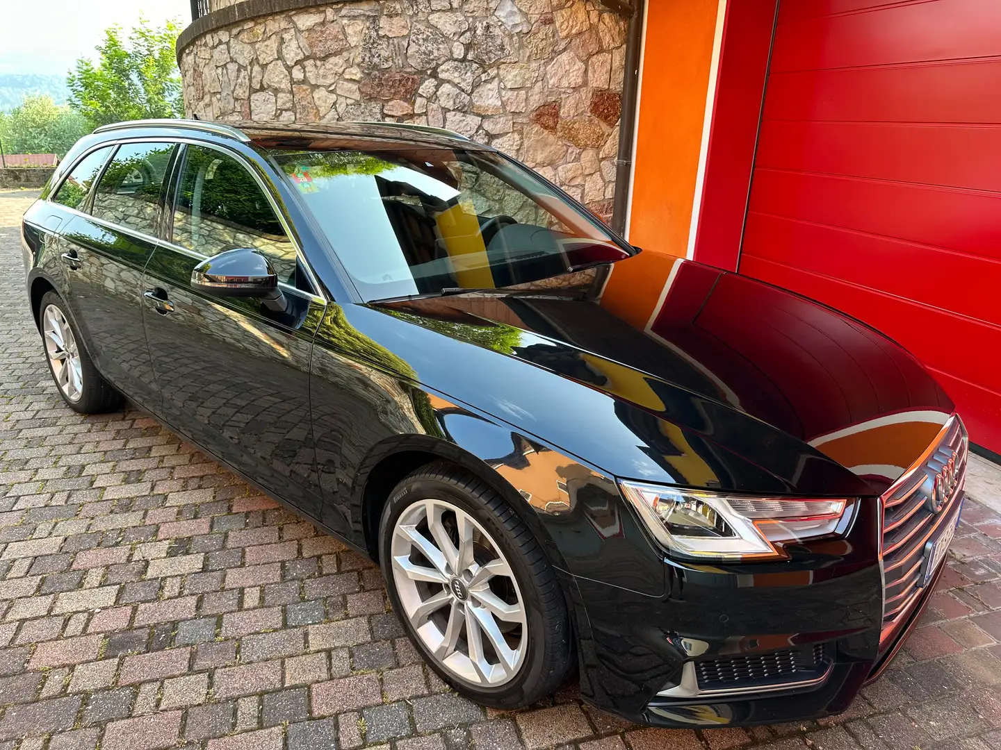 Audi A4 Avant 35 150CV Nero - 1