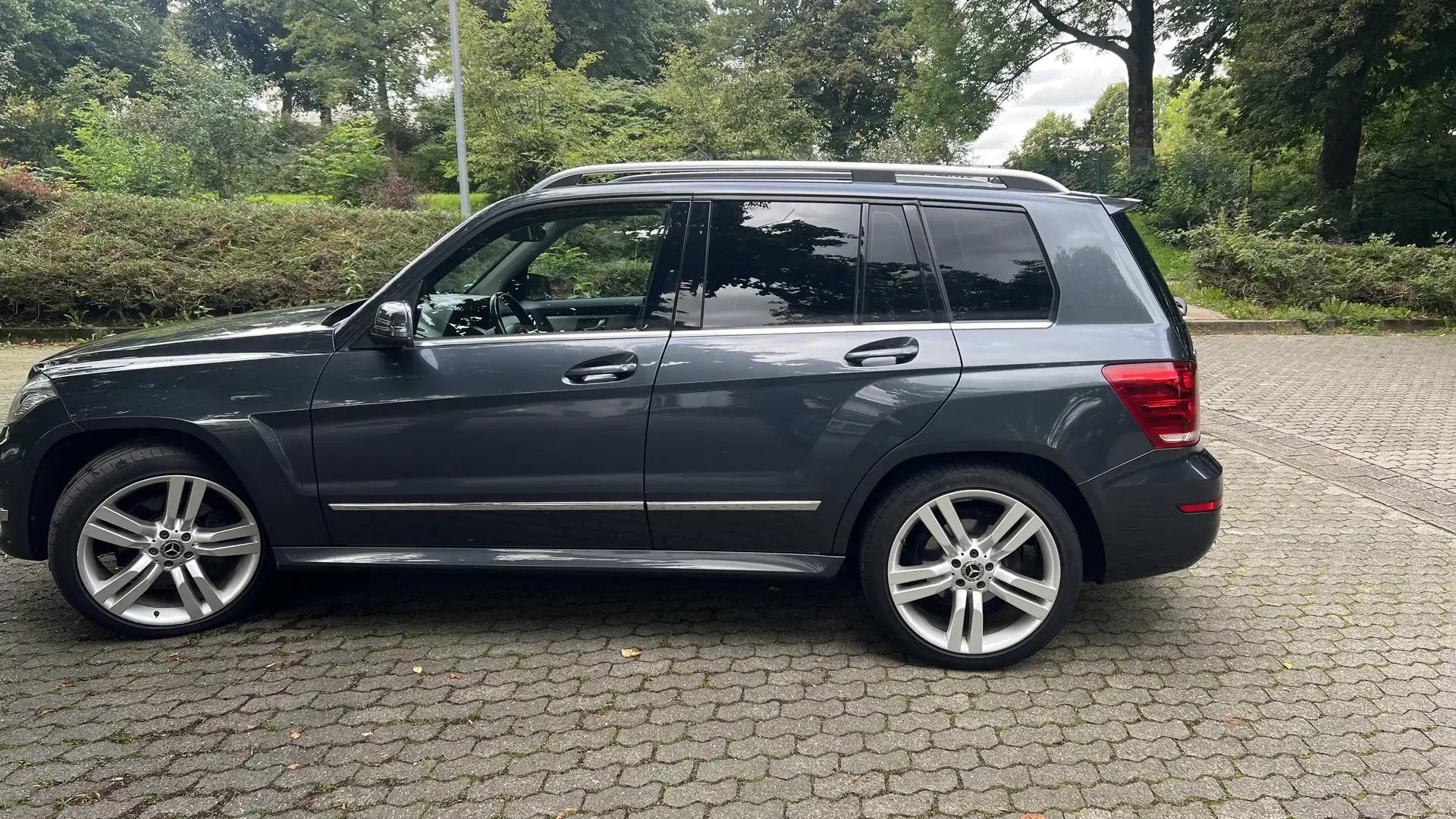 Mercedes-Benz GLK 220 CDI 4 M Chrom-P/Navi/ILS/PANO/AHK/Standhz. - 2