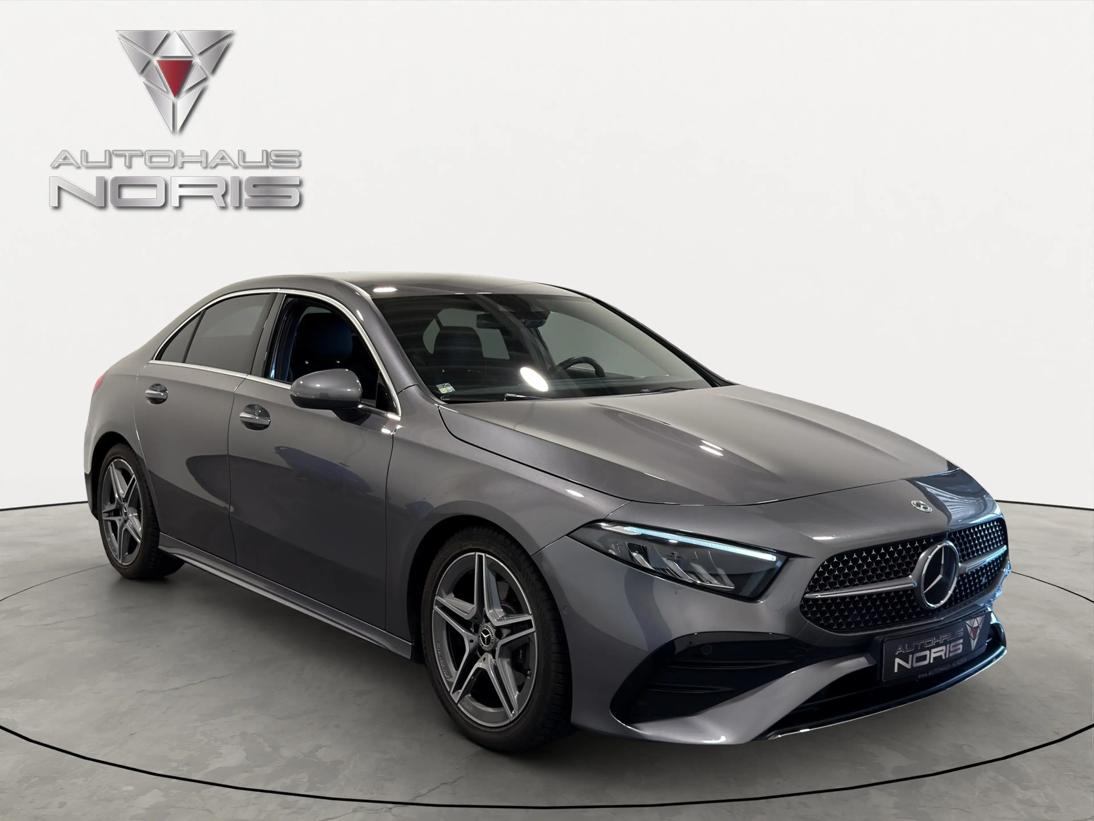 Mercedes-Benz A 200 AMG-LINE lim *NAVI*LED*AMBIENTE*CARPLAY*