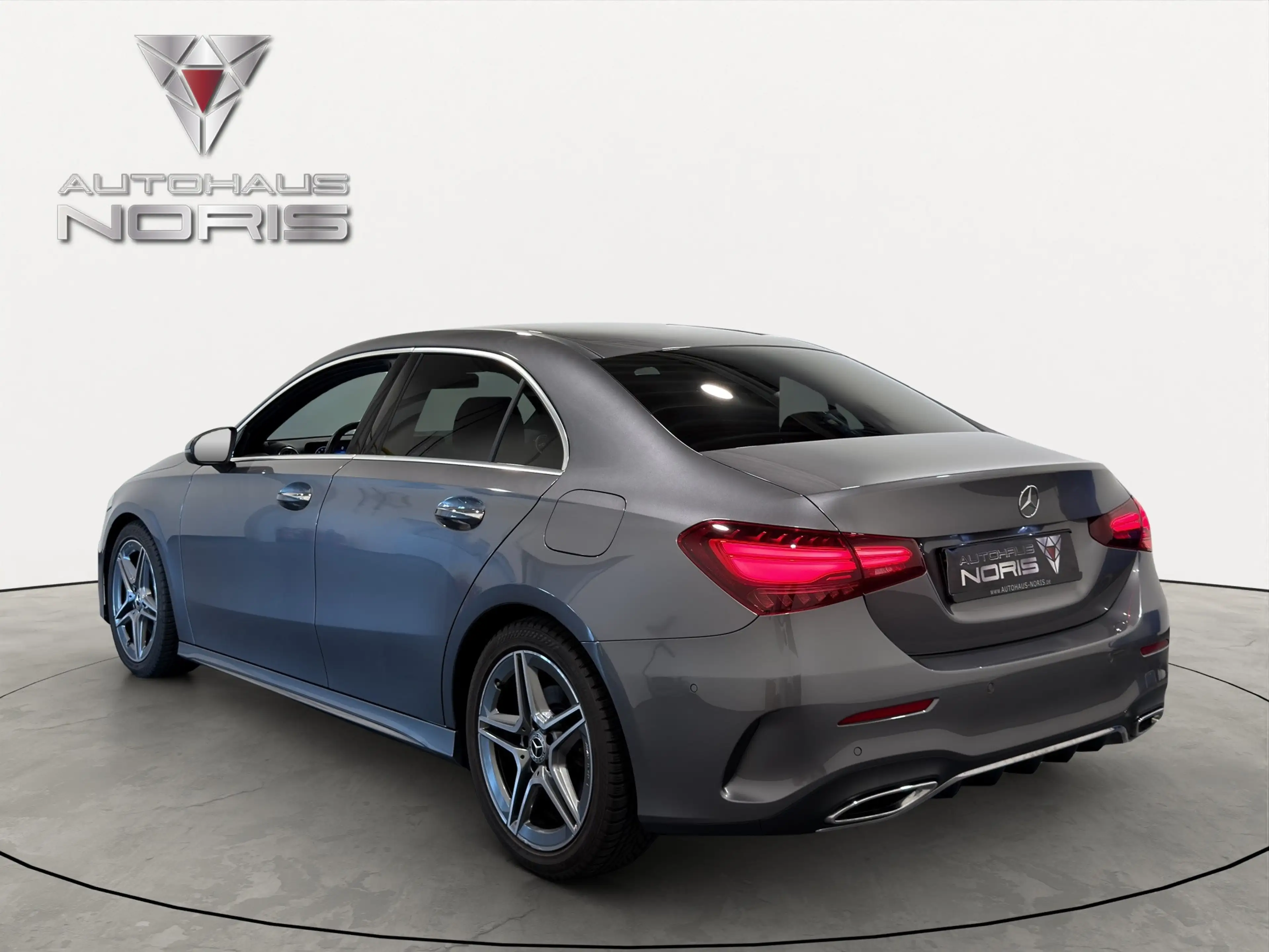 Mercedes-Benz A 200 AMG-LINE lim *NAVI*LED*AMBIENTE*CARPLAY* — photo 5