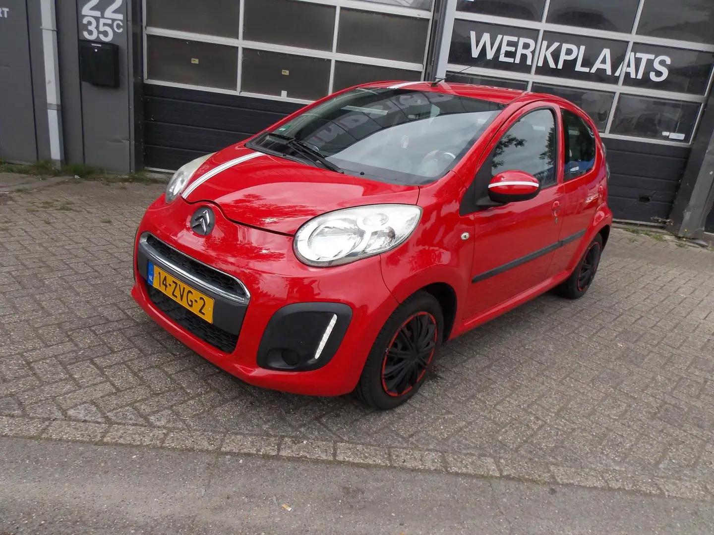 Citroen C1 1.0 Collection Bluetooth Airco ELek Pakket 5Deurs Rood - 2