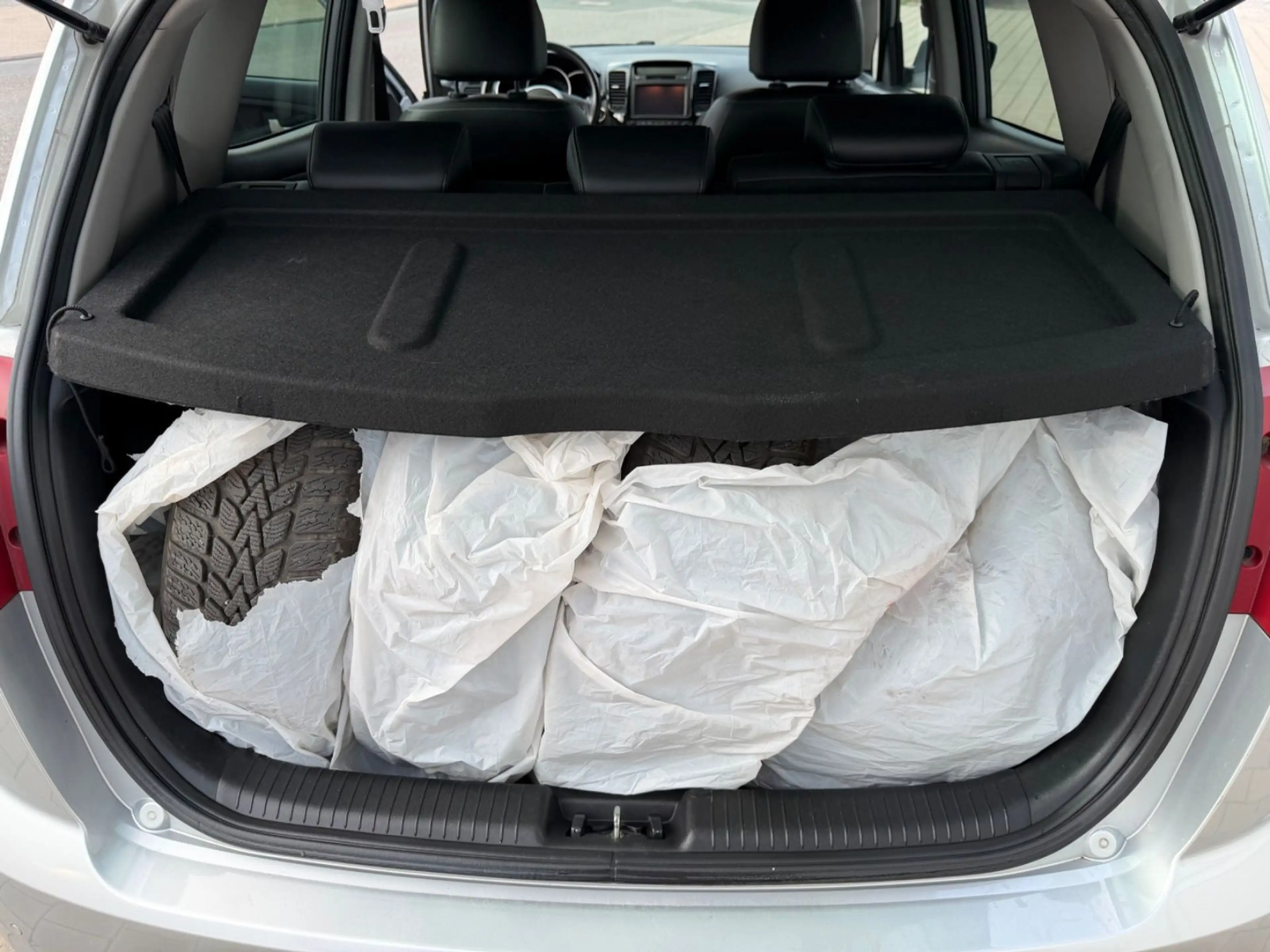 Kia Venga Dream Team — photo 11