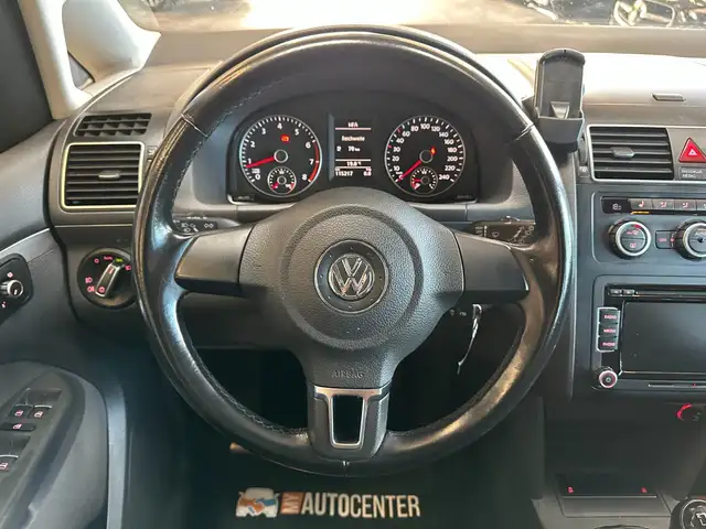 Volkswagen Touran view 8