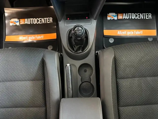Volkswagen Touran view 12