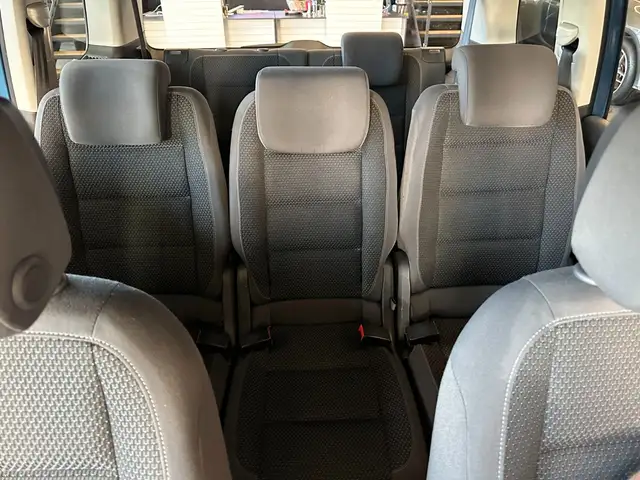 Volkswagen Touran view 13
