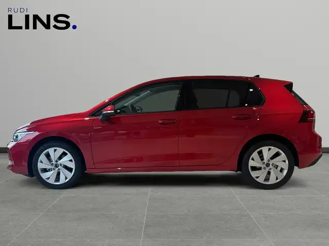 Volkswagen Golf view 2