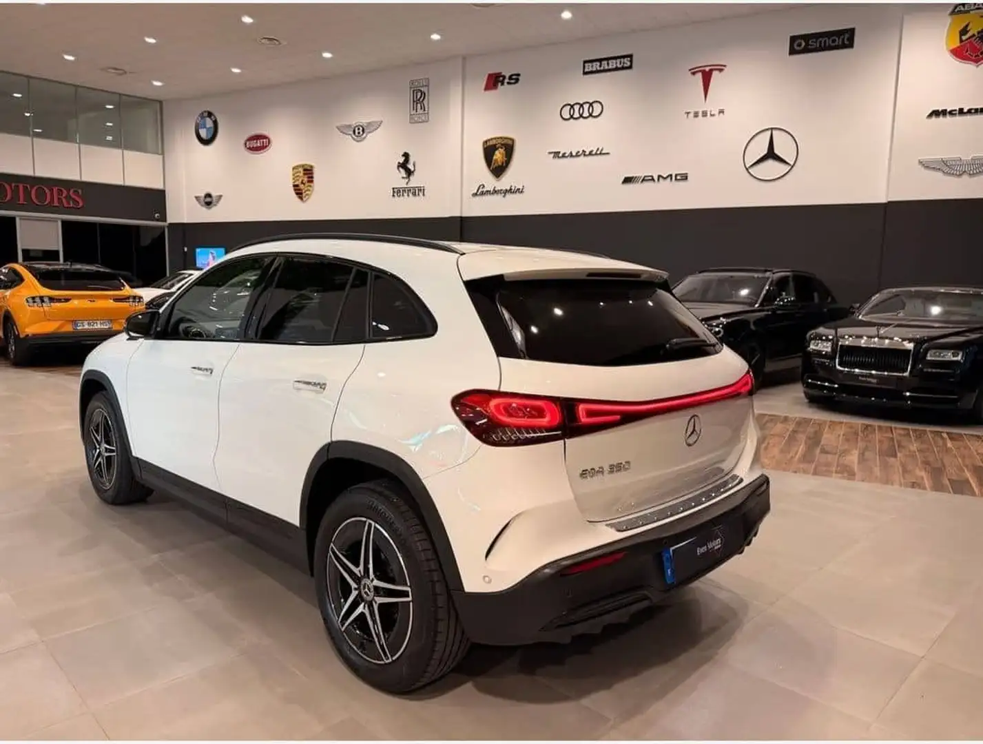 Mercedes-Benz EQA 250 AMG LINE 66.5 KWH Blanco - 2