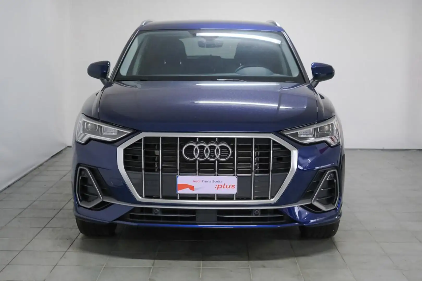 Audi Q3 45 1.4 tfsi e S Line Edition s-tronic Blau - 2