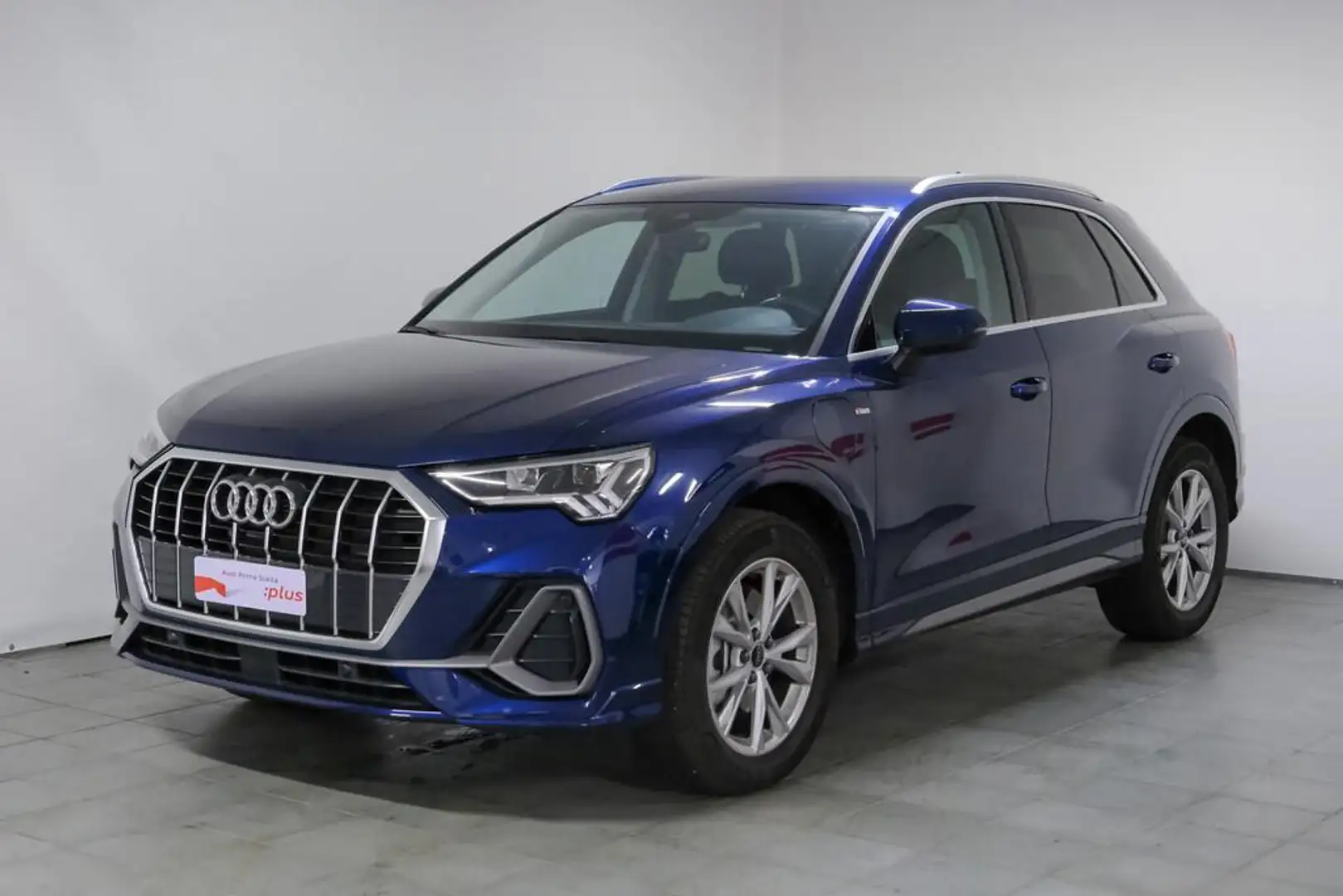 Audi Q3 45 1.4 tfsi e S Line Edition s-tronic Blau - 1