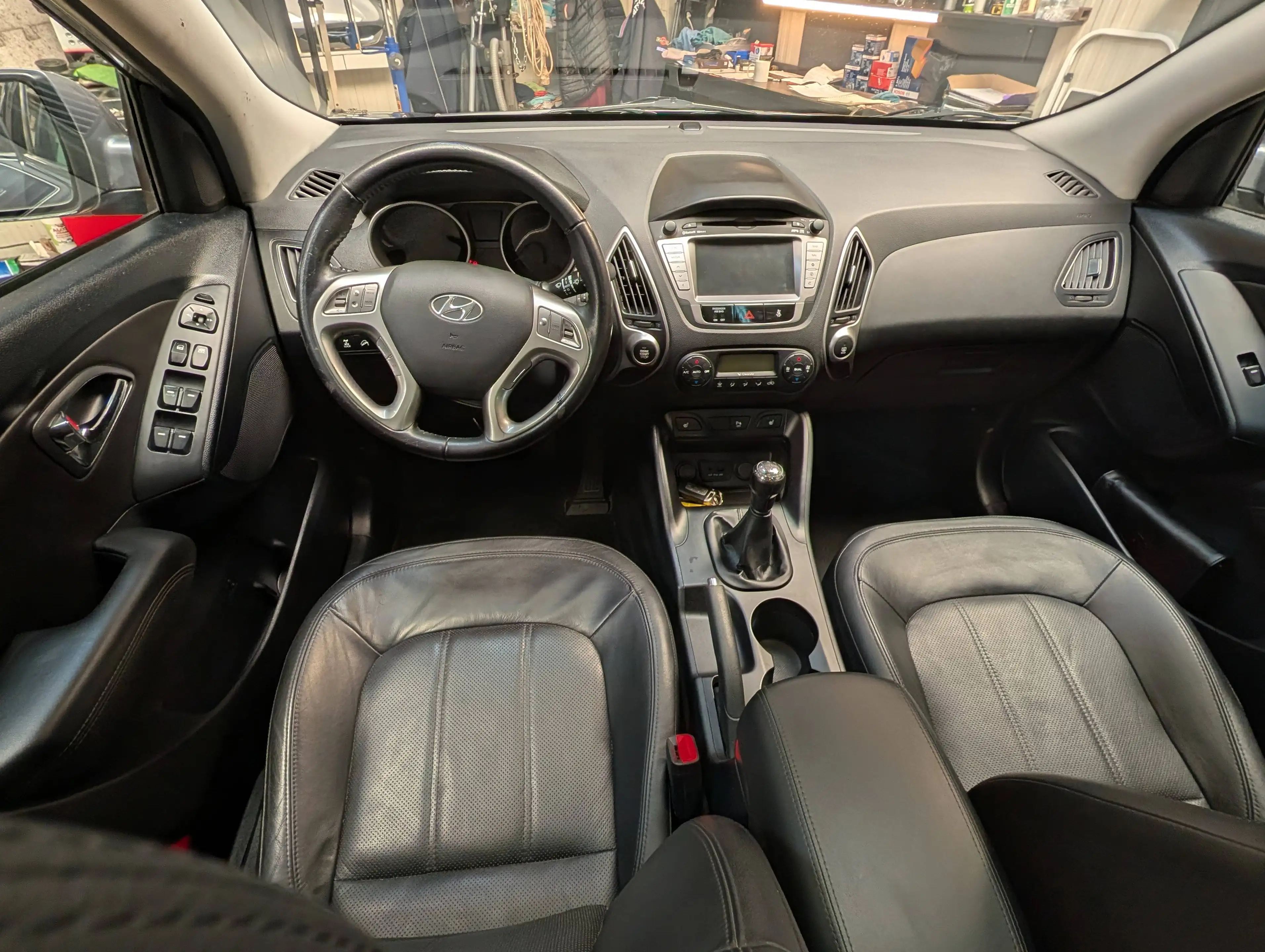 Hyundai iX35 iX35 2.0i 4WD Executive, 1ère Main, CUIR, Toit pano, GARANTIE!!! — photo 11