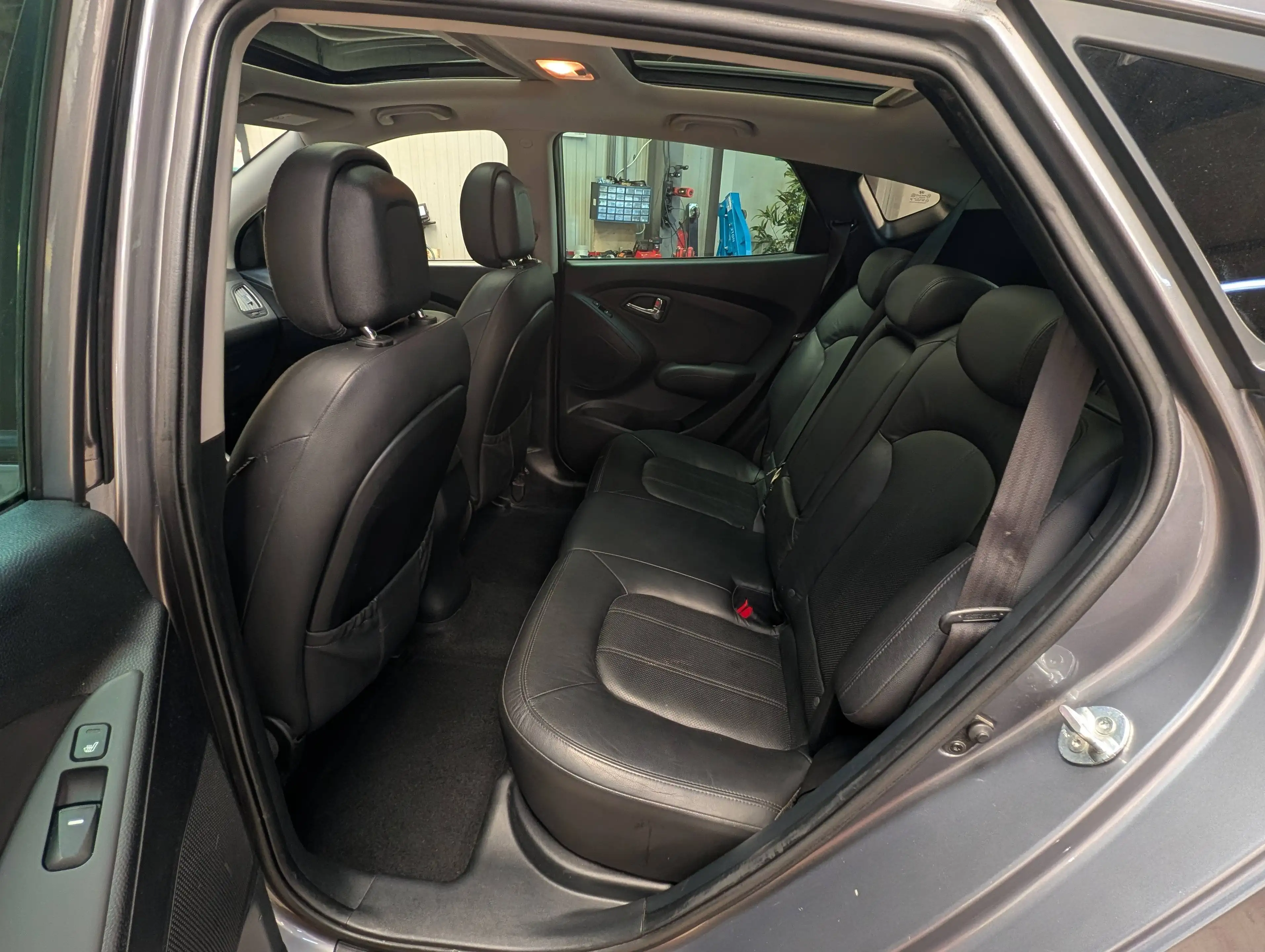 Hyundai iX35 iX35 2.0i 4WD Executive, 1ère Main, CUIR, Toit pano, GARANTIE!!! — photo 13
