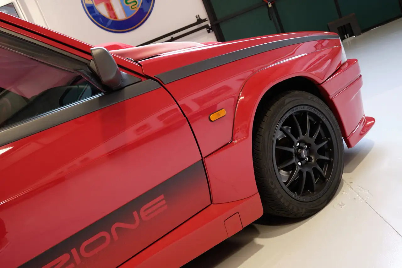 Alfa Romeo 75 1.8 Turbo Evoluzione Numero 56 di 500, foto 2