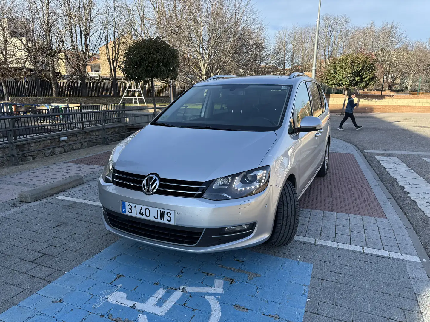 Volkswagen Sharan 2.0TDI Advance BMT DSG 170 - 2