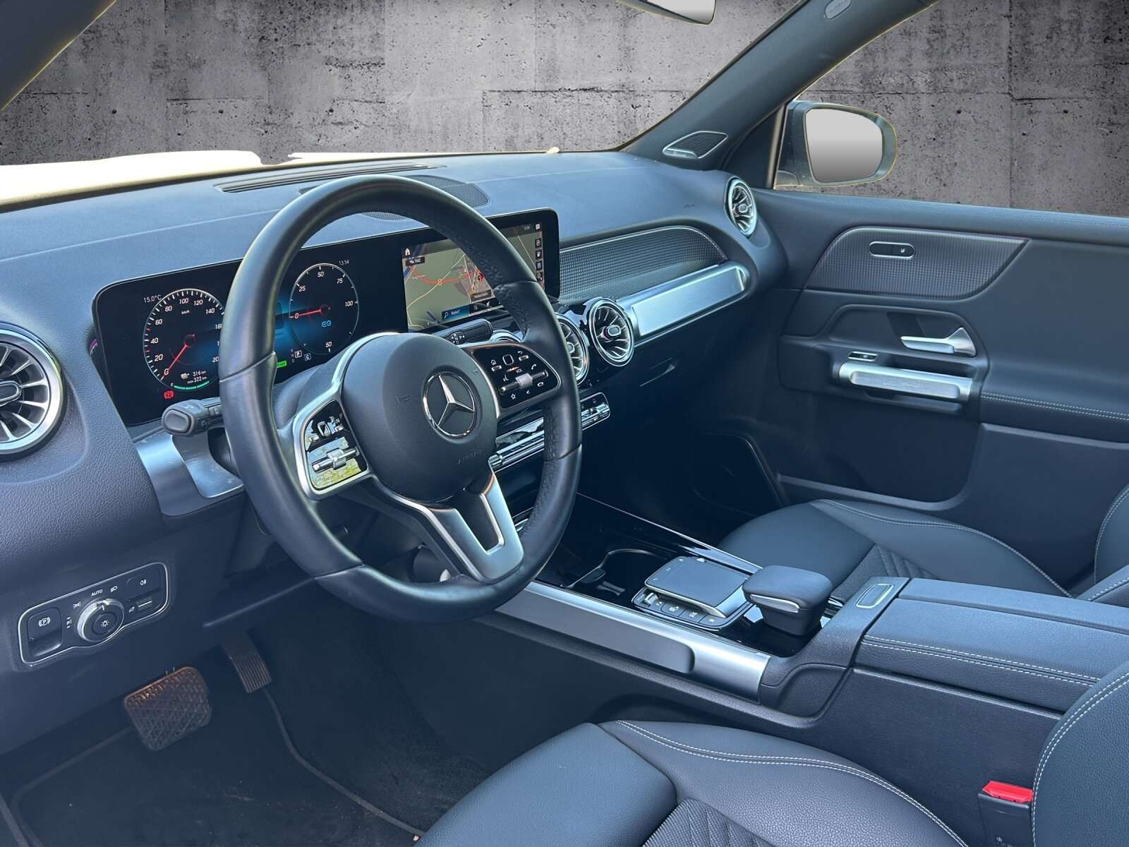 Mercedes-Benz EQB